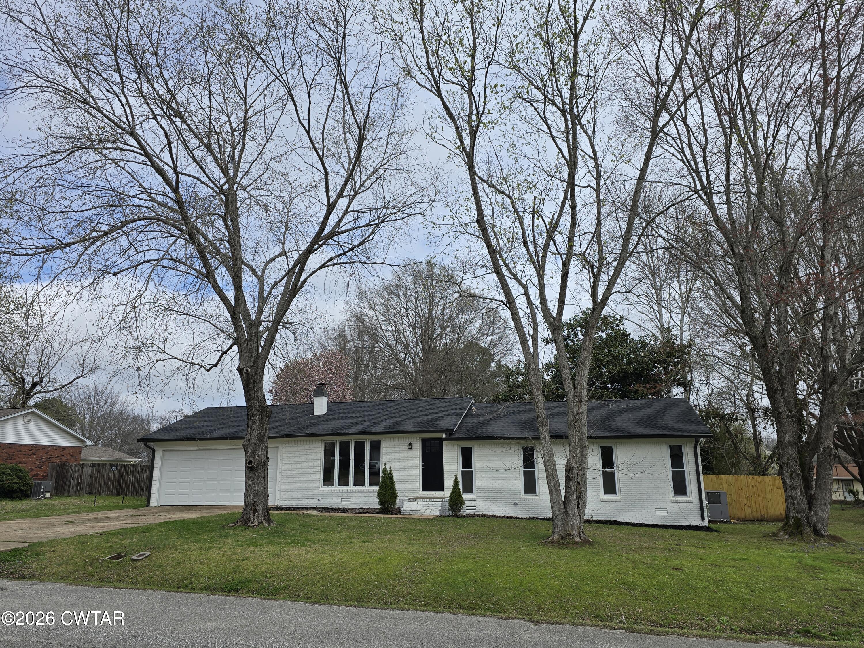 49 Brenda Lane — photo