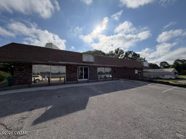 2053 Hollywood Drive — photo