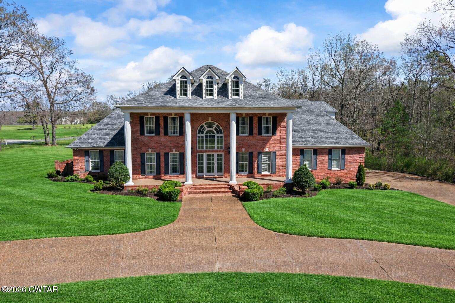 25 Oak Ridge Drive — photo