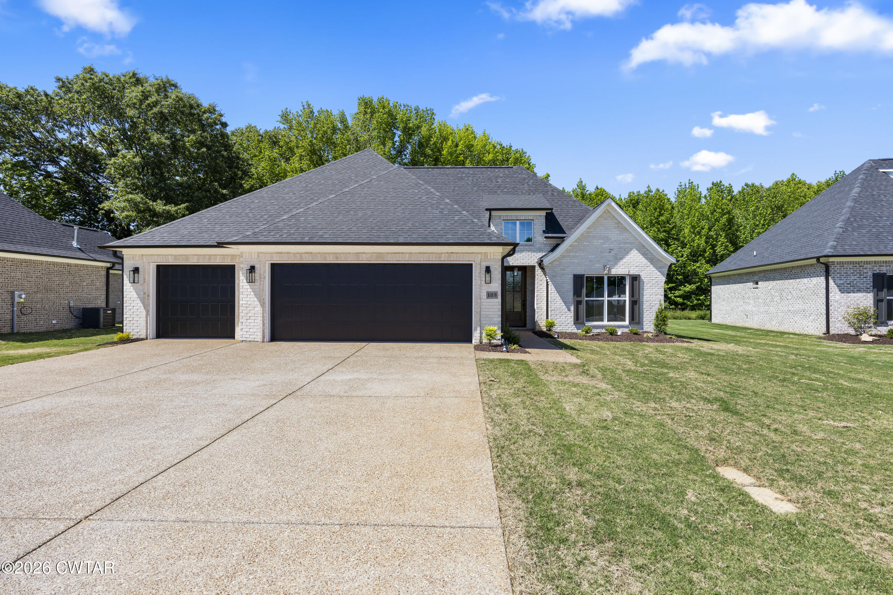 123 Rockford Drive — photo