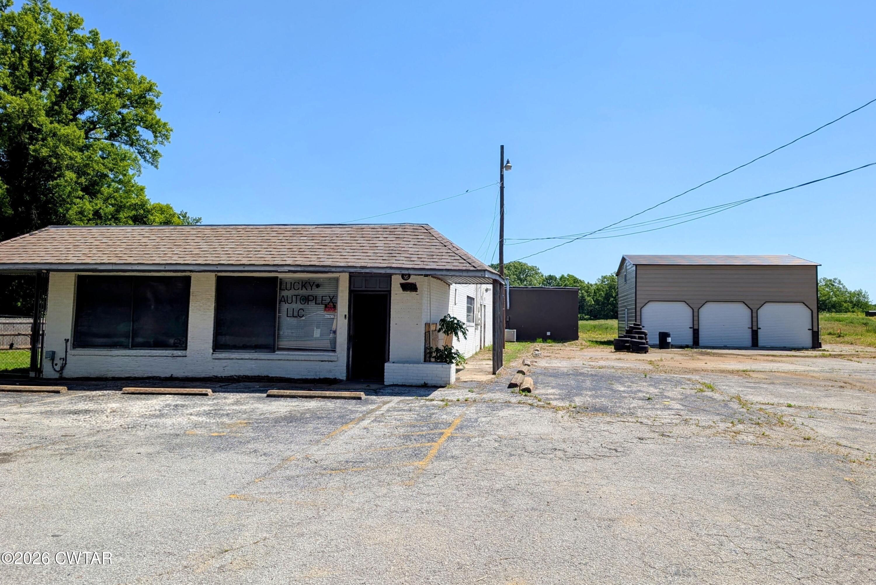 1709 S College Street — photo