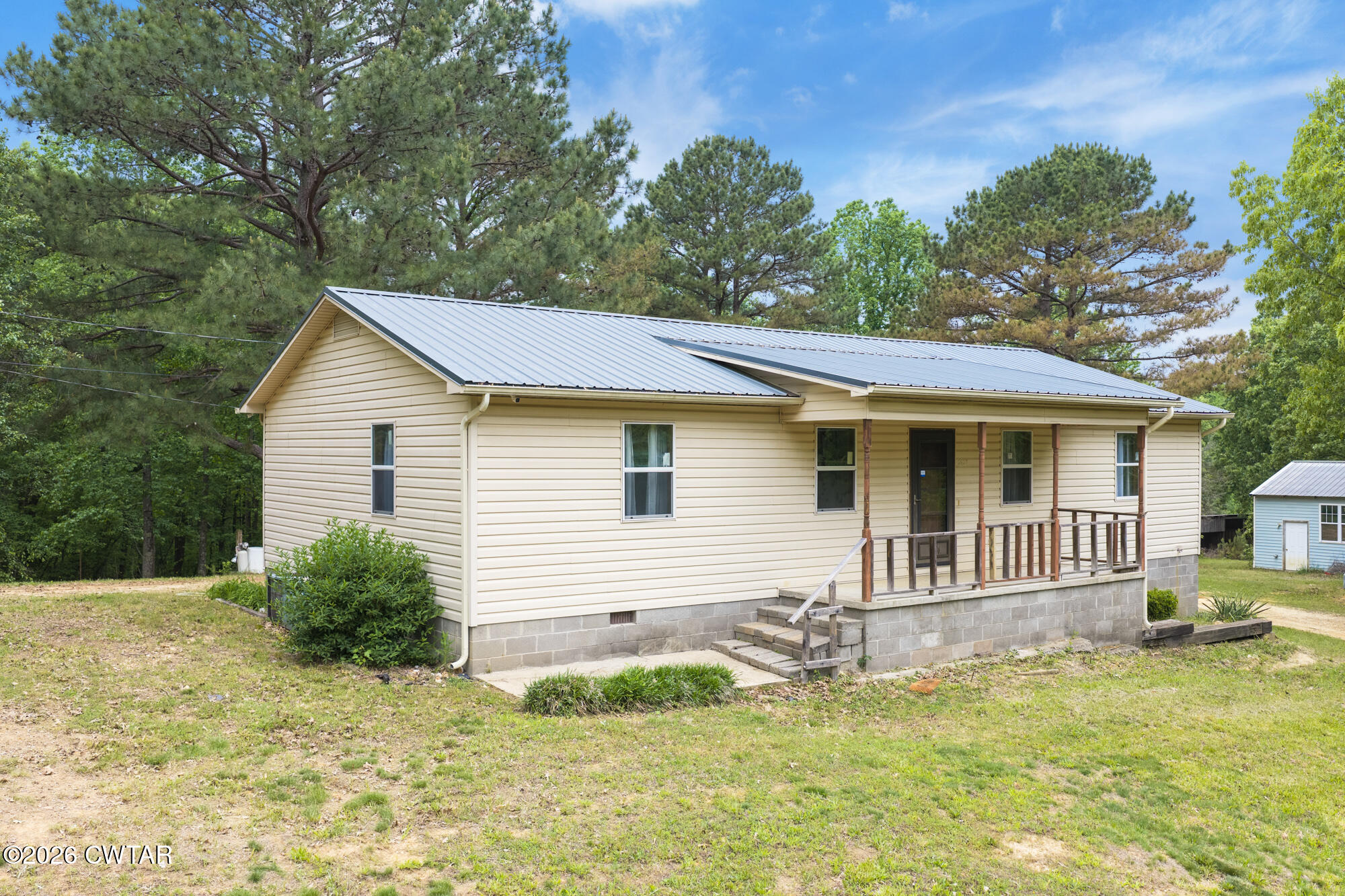 2827 Chapel Hill Road — photo