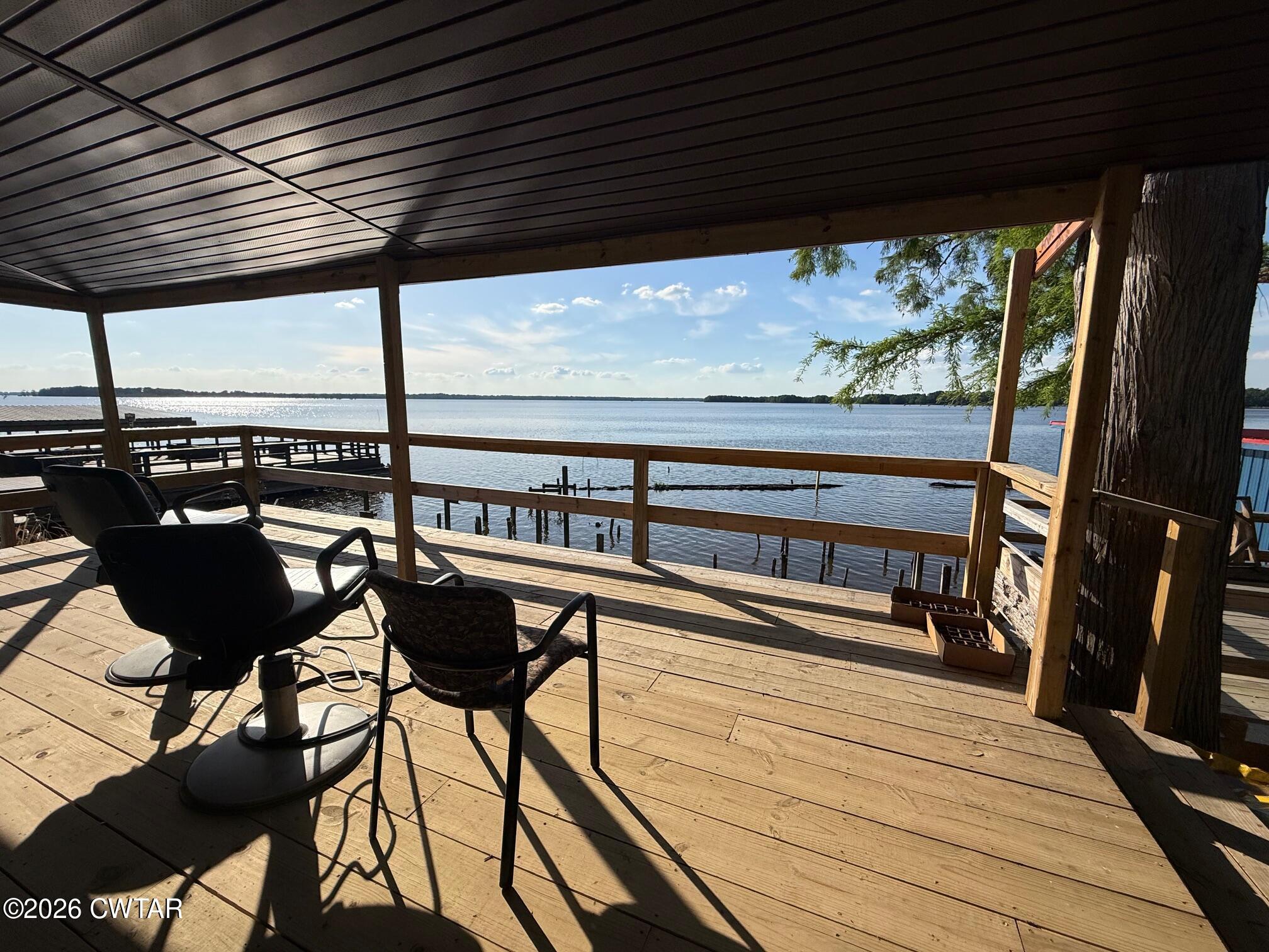 364 E Lakeview Drive — photo