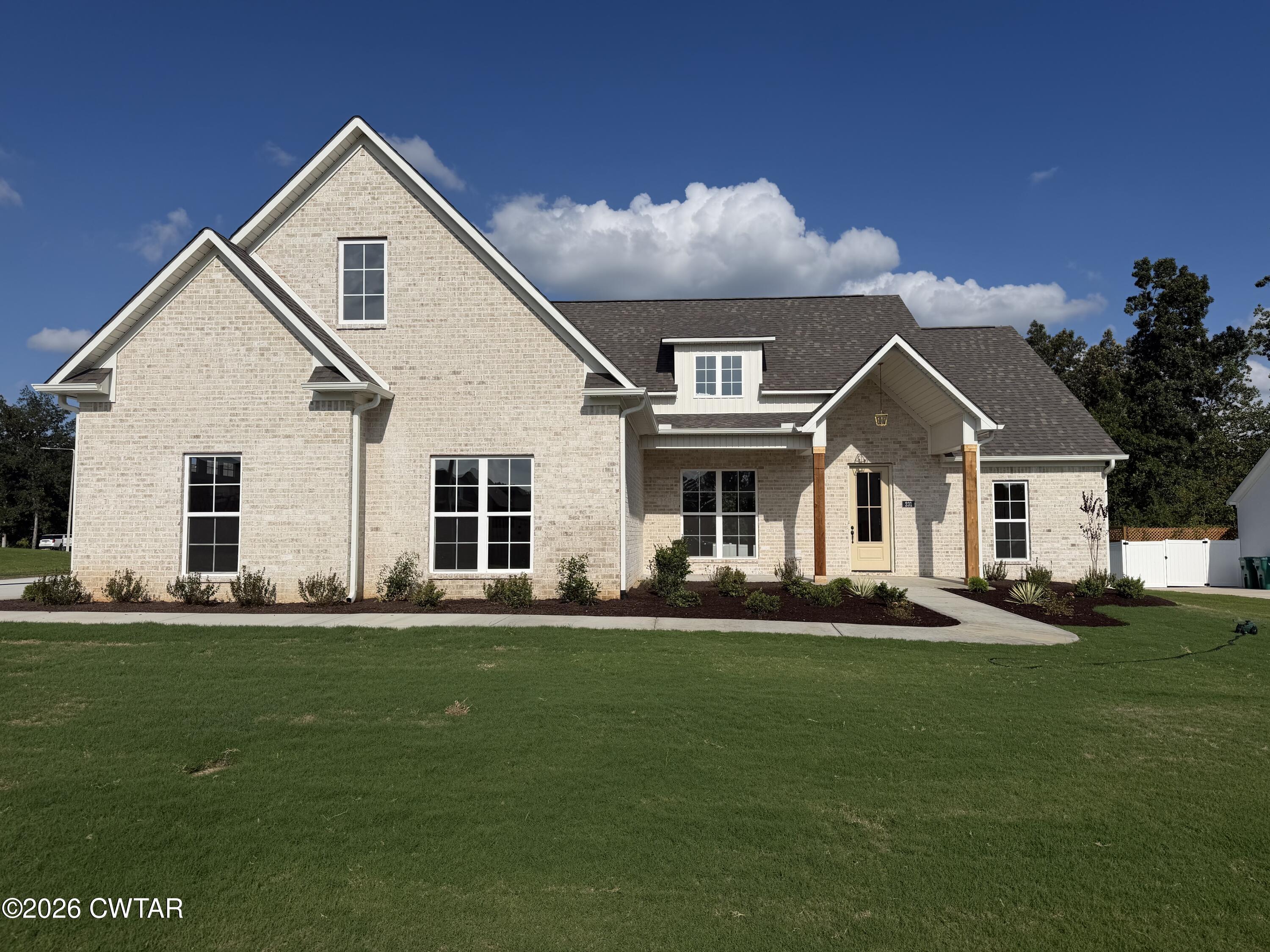 231 Providence Drive — photo