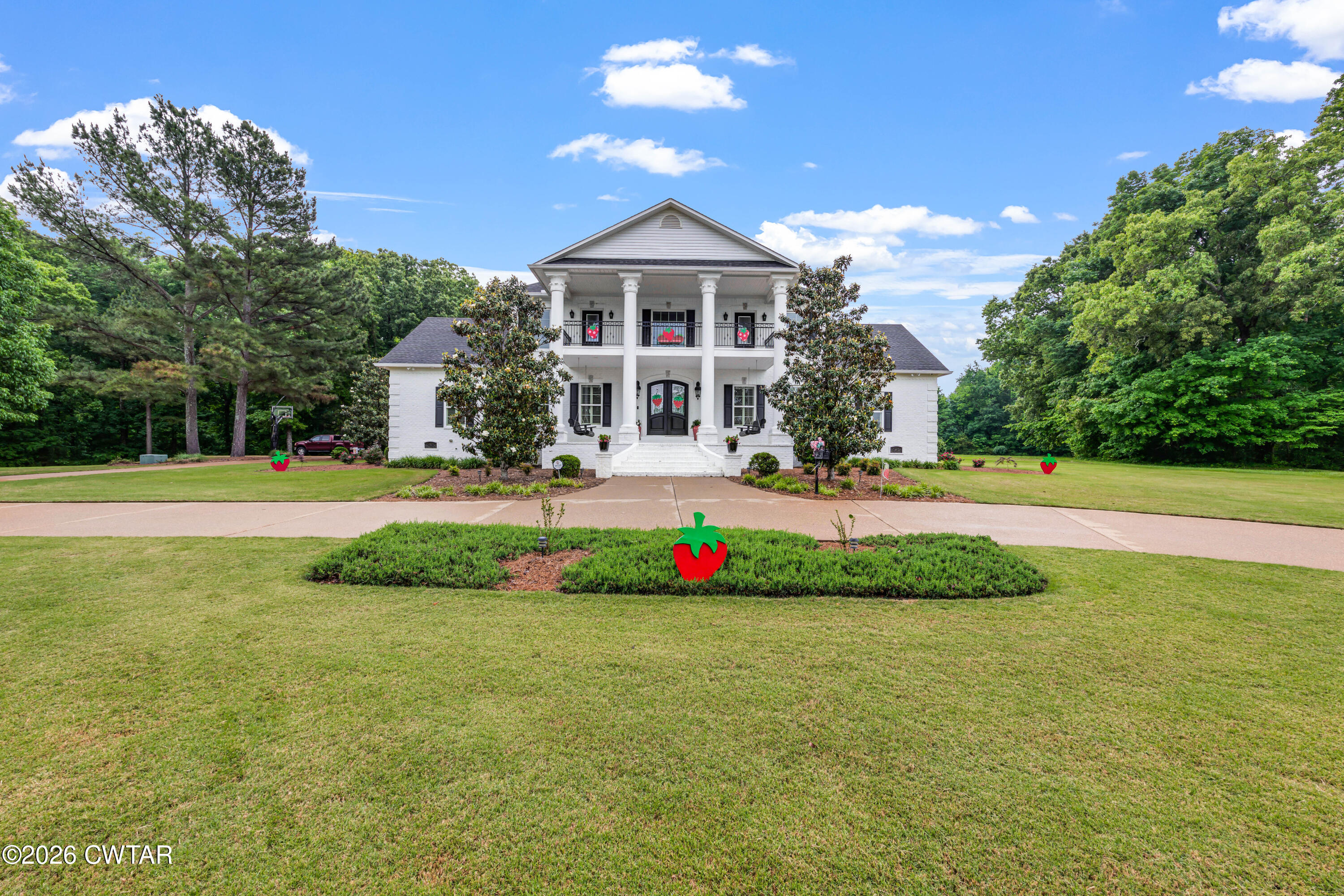 40 Pine Lake Drive — photo
