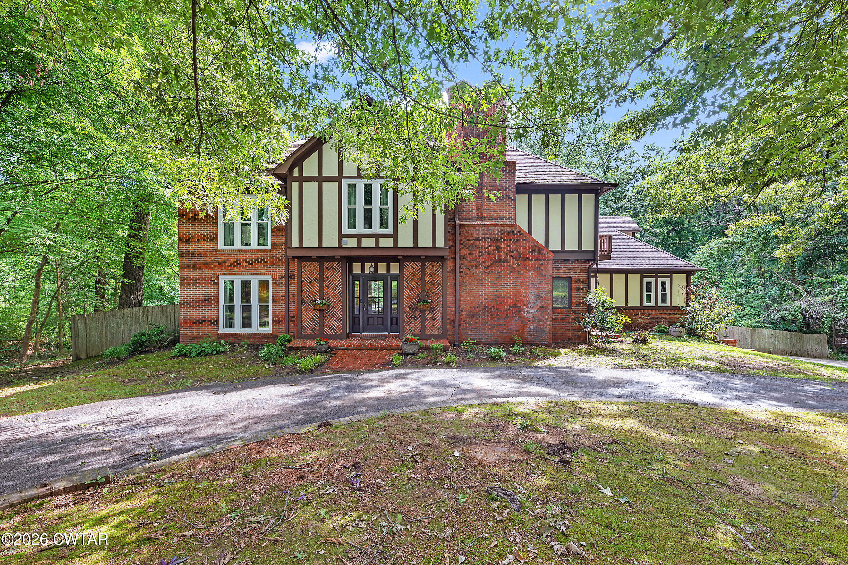 205 Normandy Place — photo