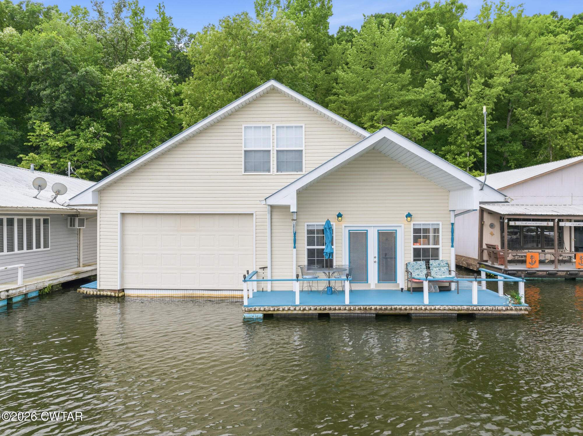 115 Waller Lane — photo
