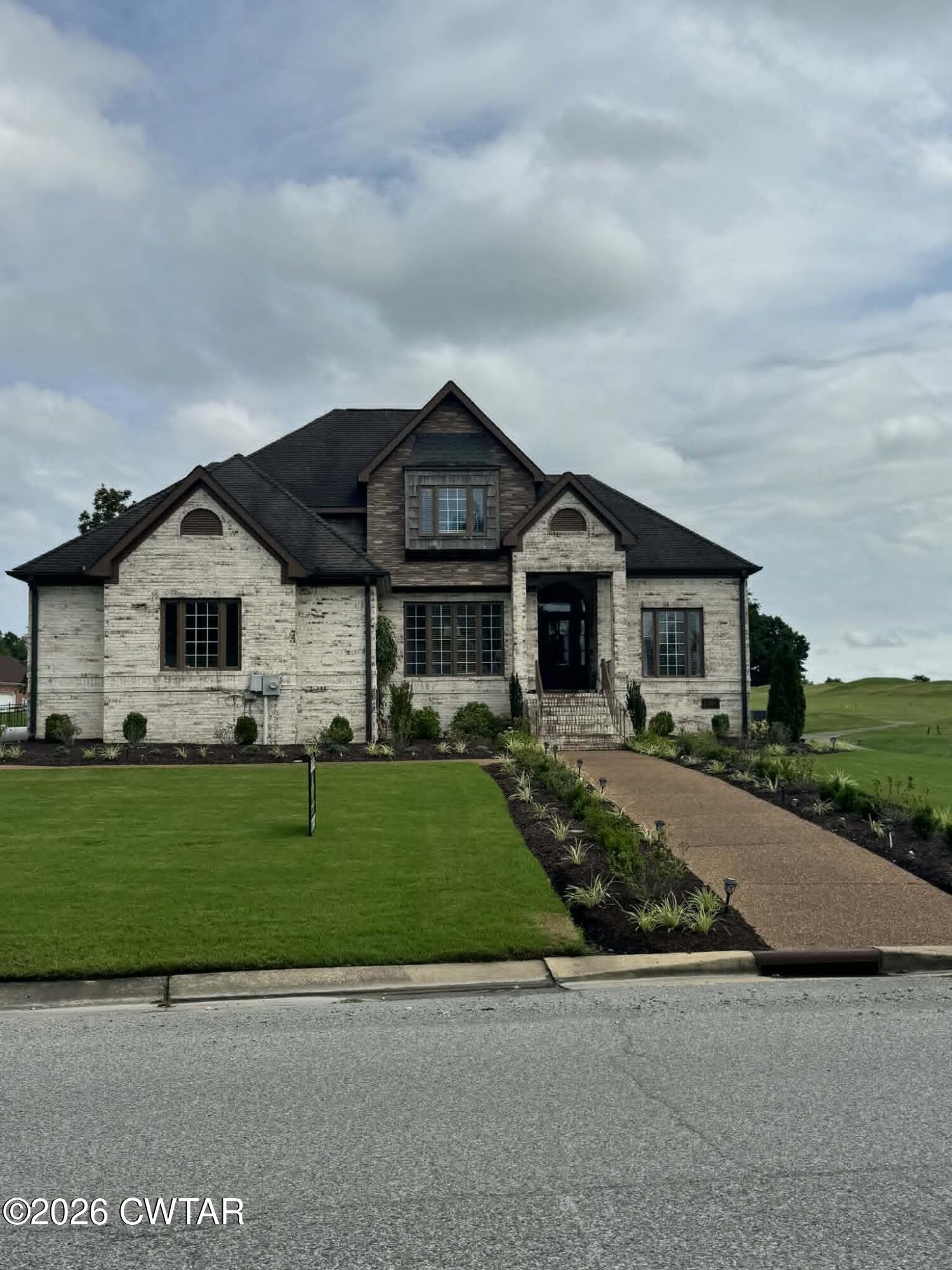 1449 Clubhouse Drive — photo