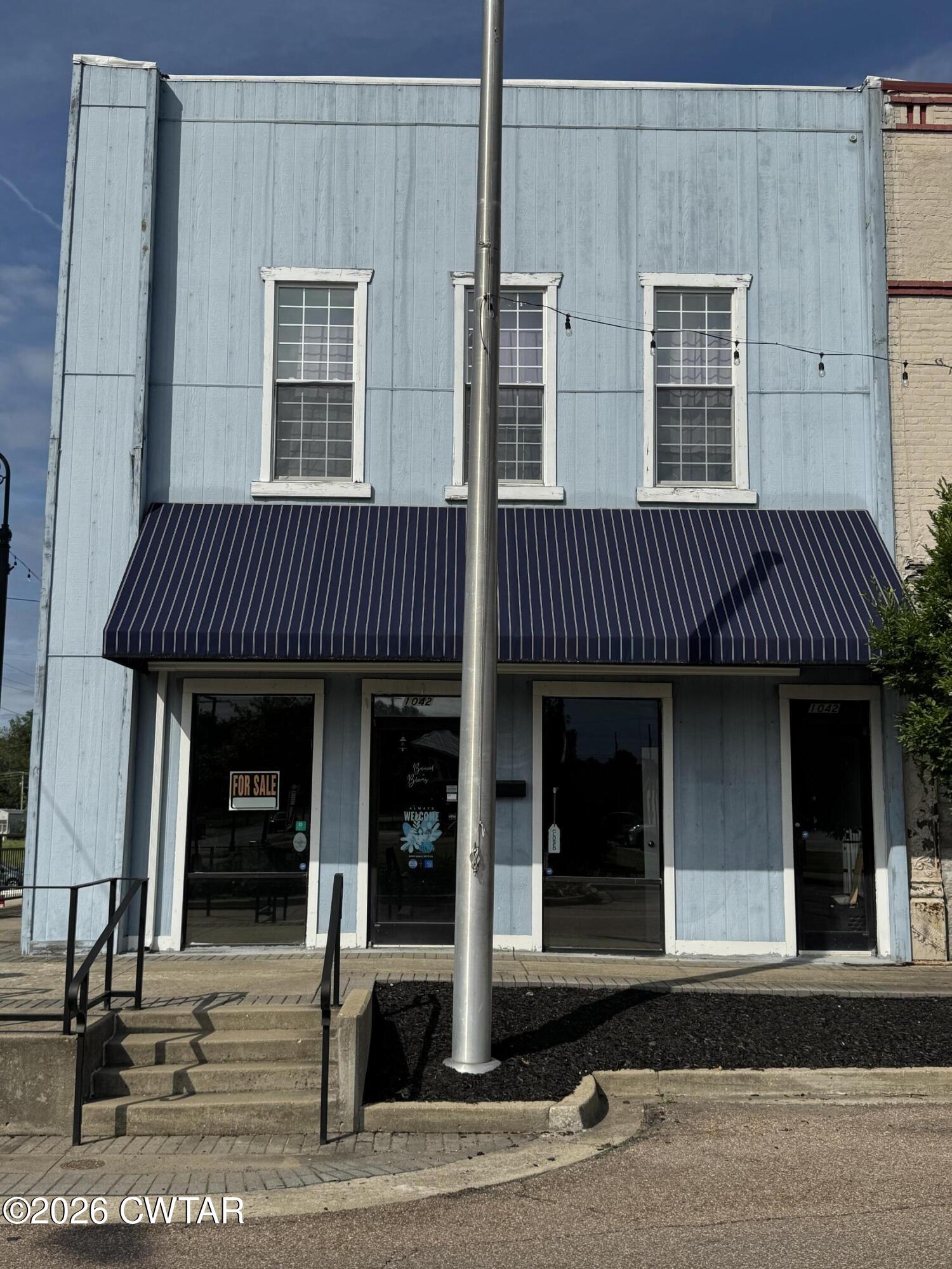 1042 S Main Street — photo