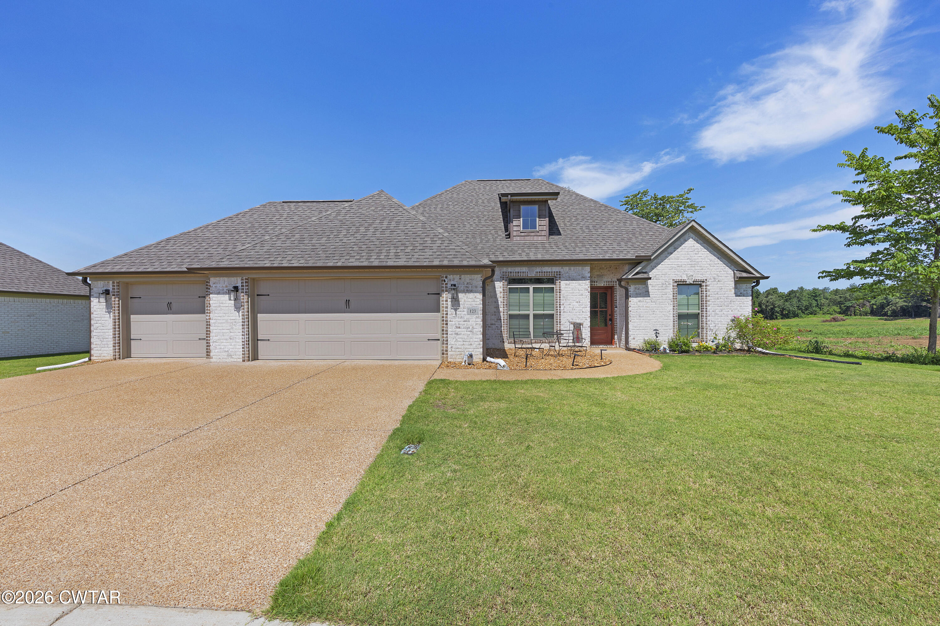 123 Garrison Drive — photo