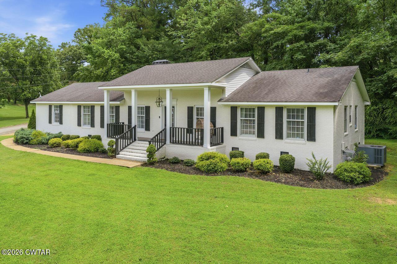 607 Colonial Drive — photo