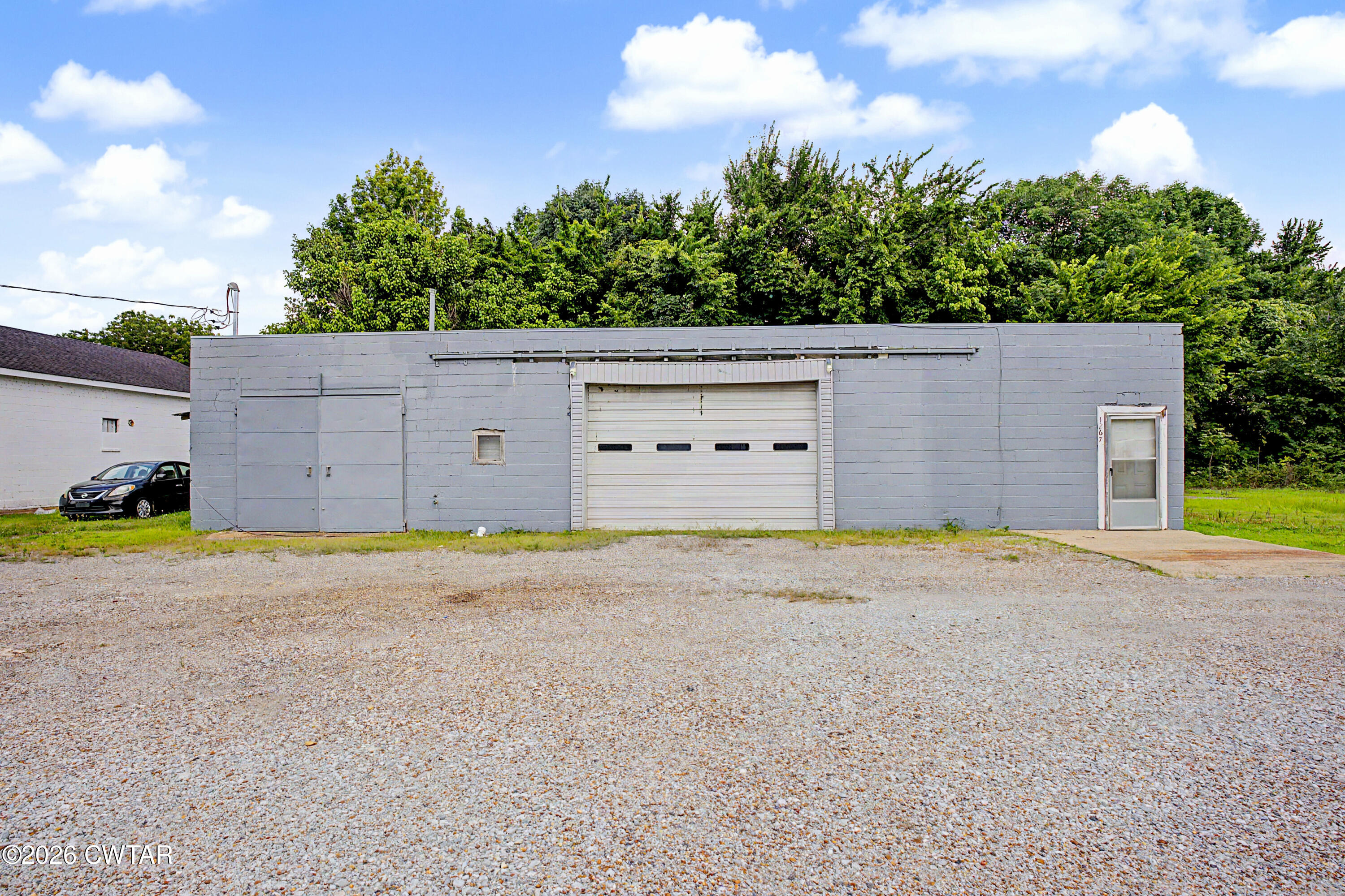 1267 Thornton Road — photo