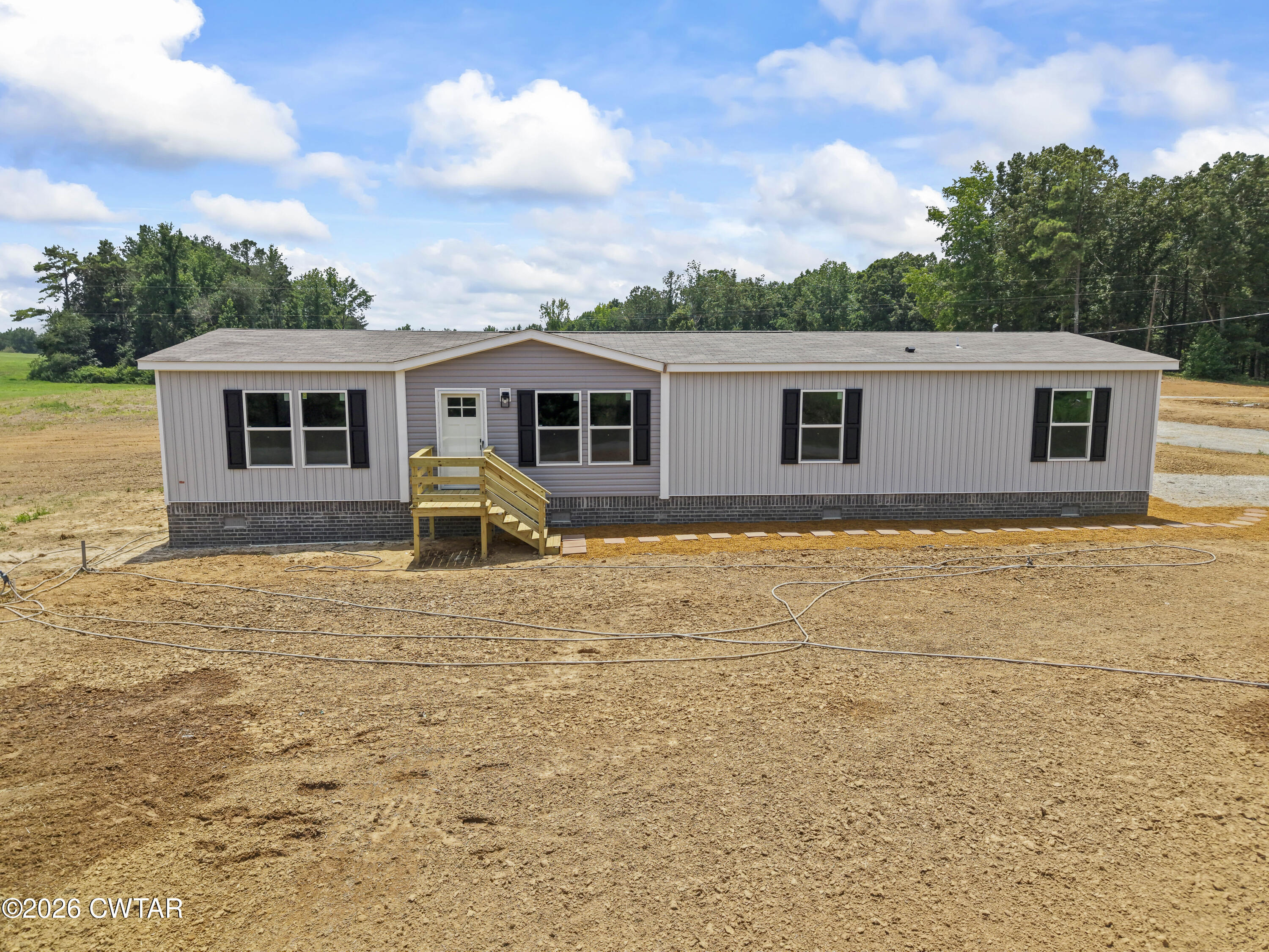 3045 Clifford Road — photo