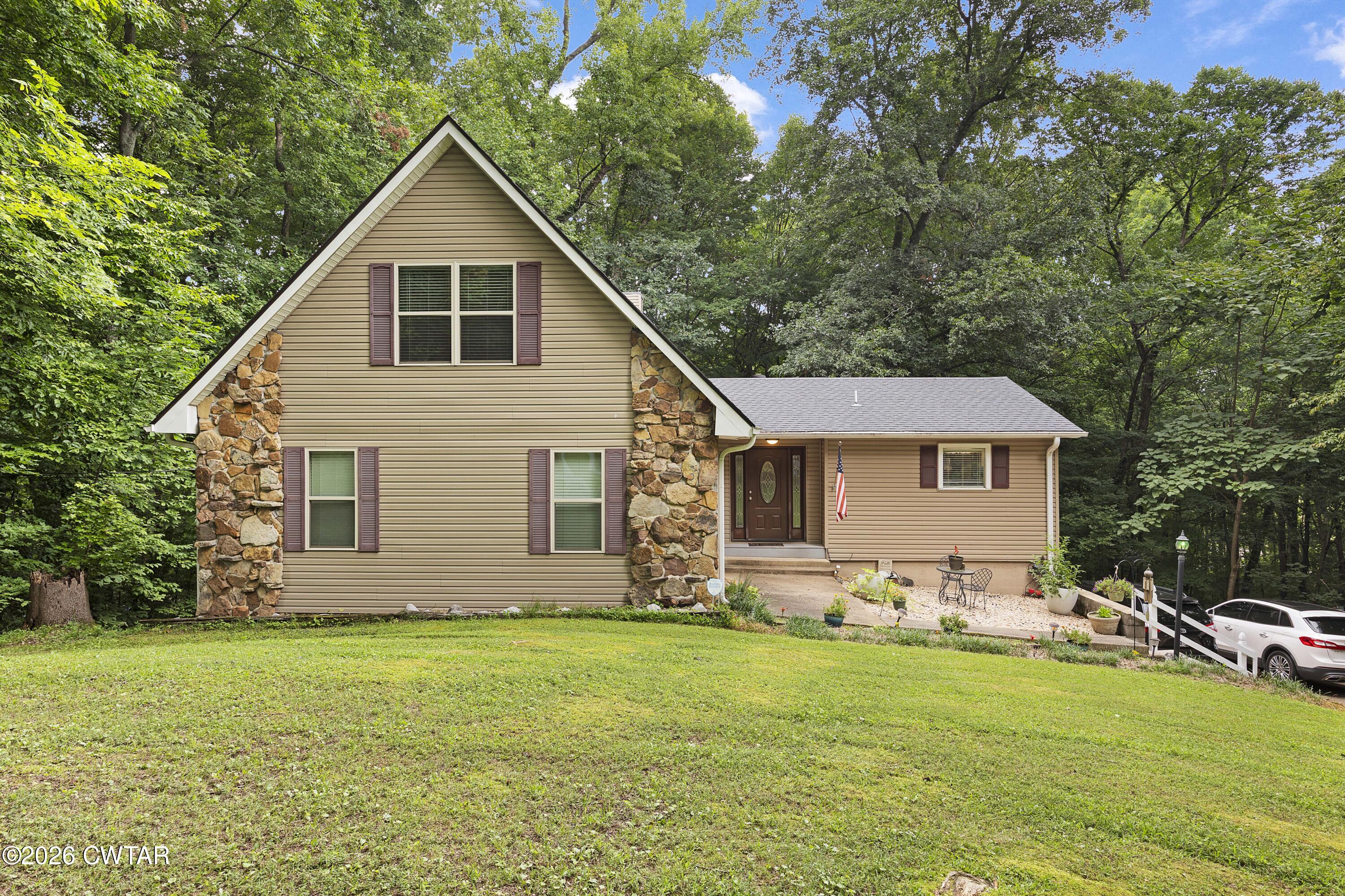 262 Lakewood Drive — photo