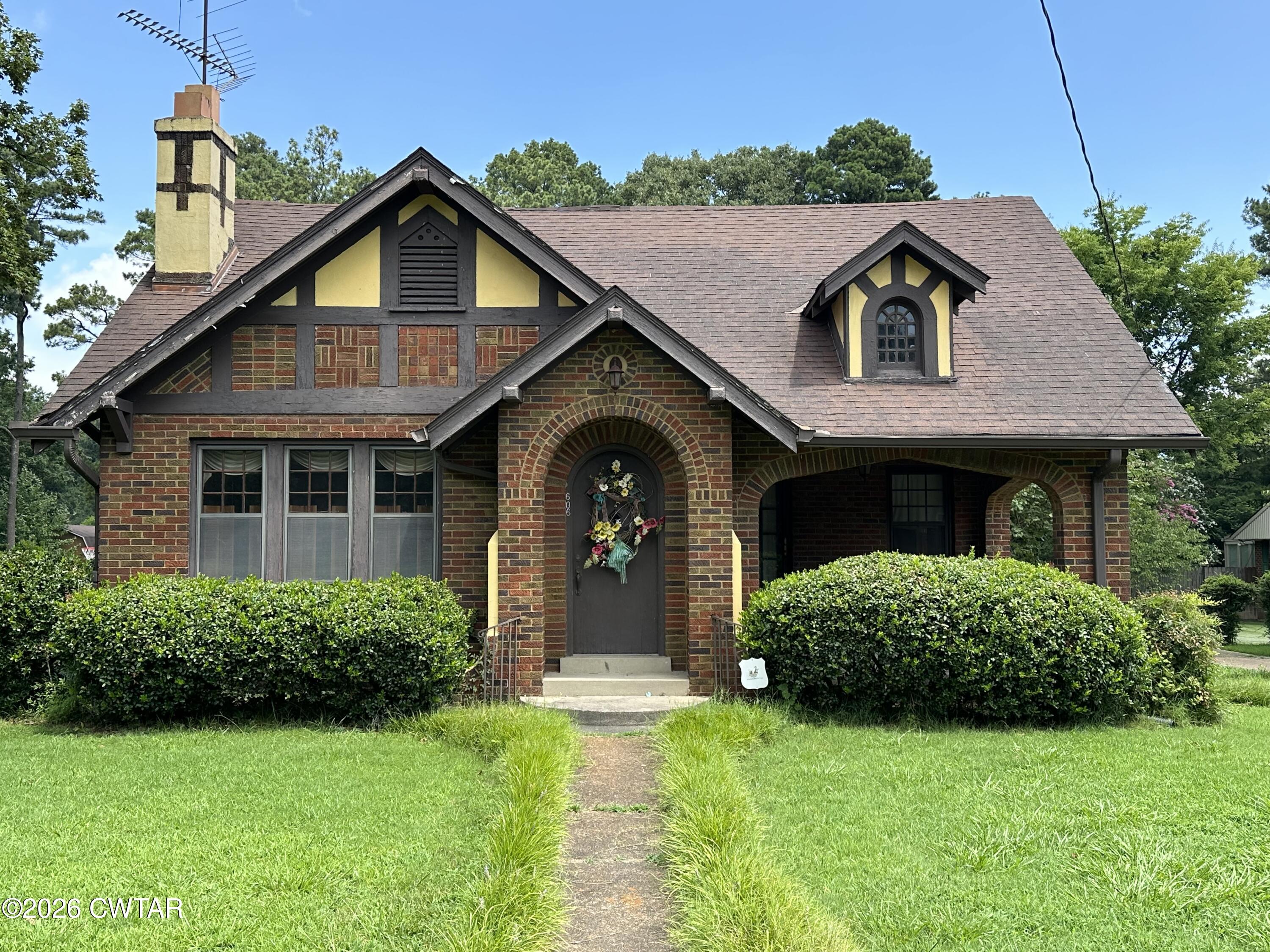 606 W Tigrett Street — photo