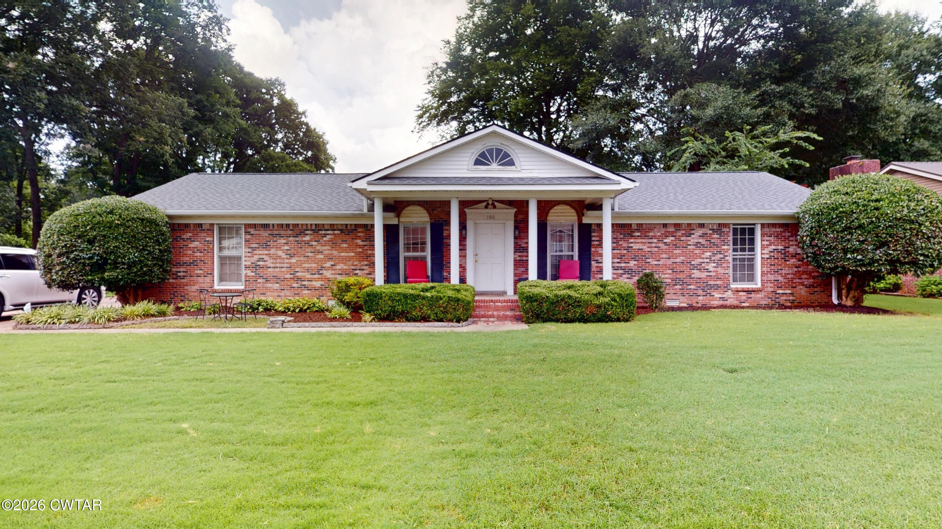 166 Woodside Lane — photo
