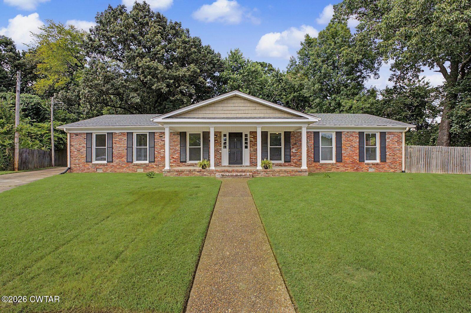 148 Sunvalley Drive — photo