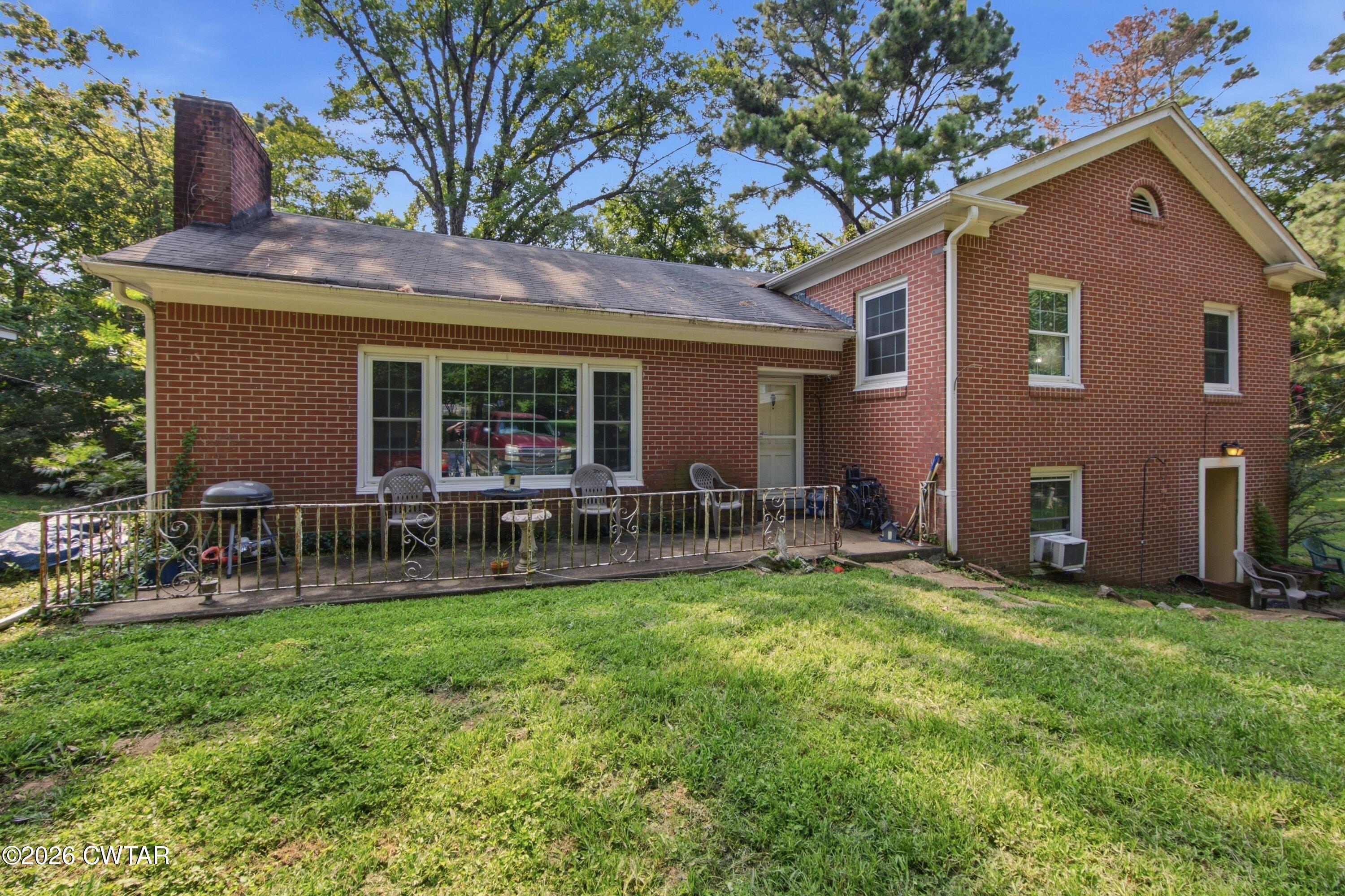 219 Woodland Drive — photo