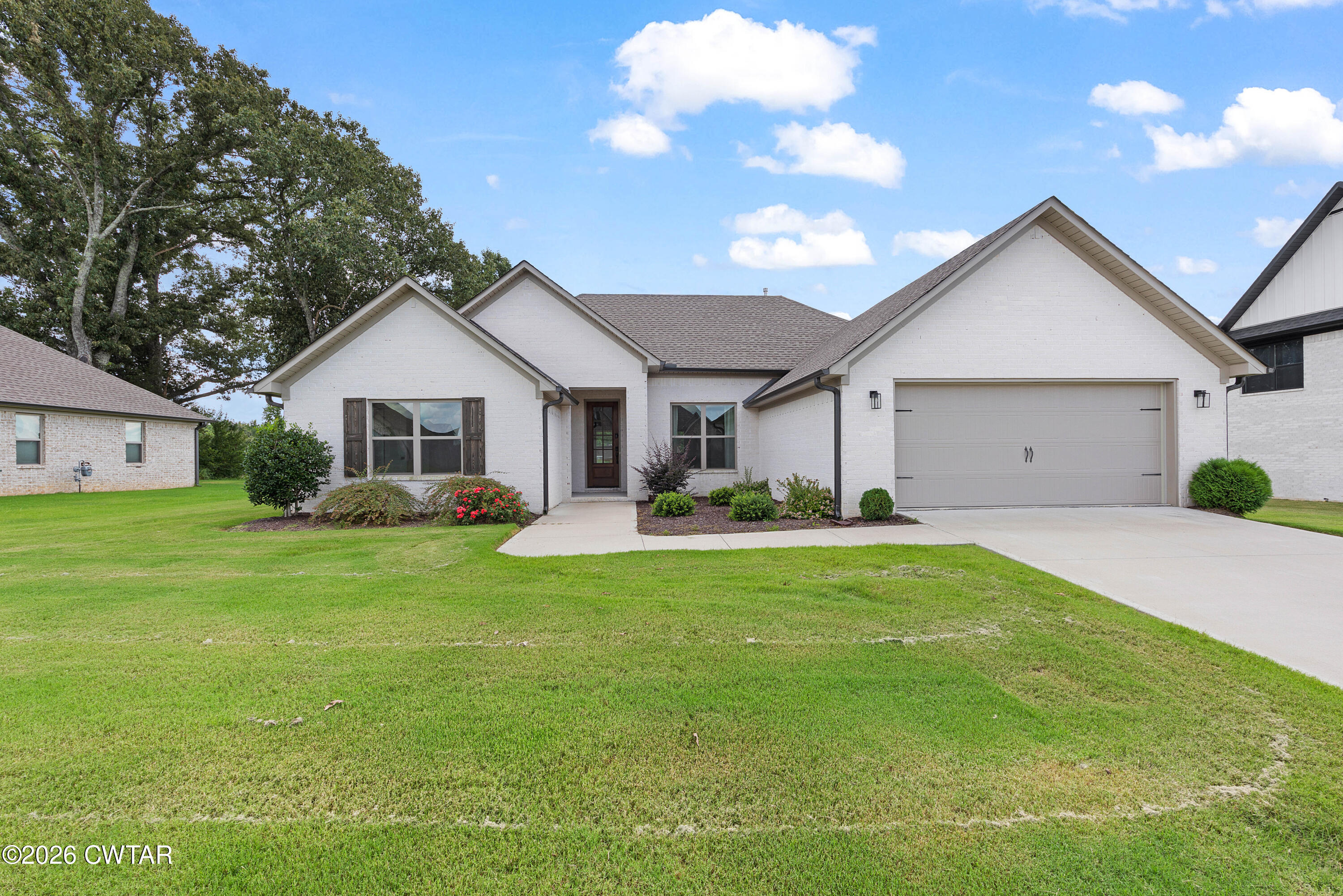 12 Tara Drive — photo
