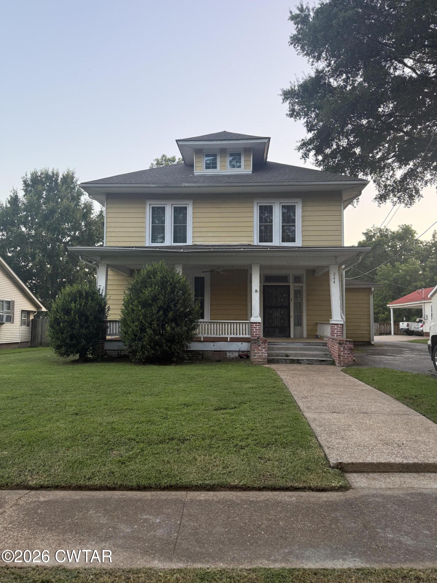 244 E Main Street — photo