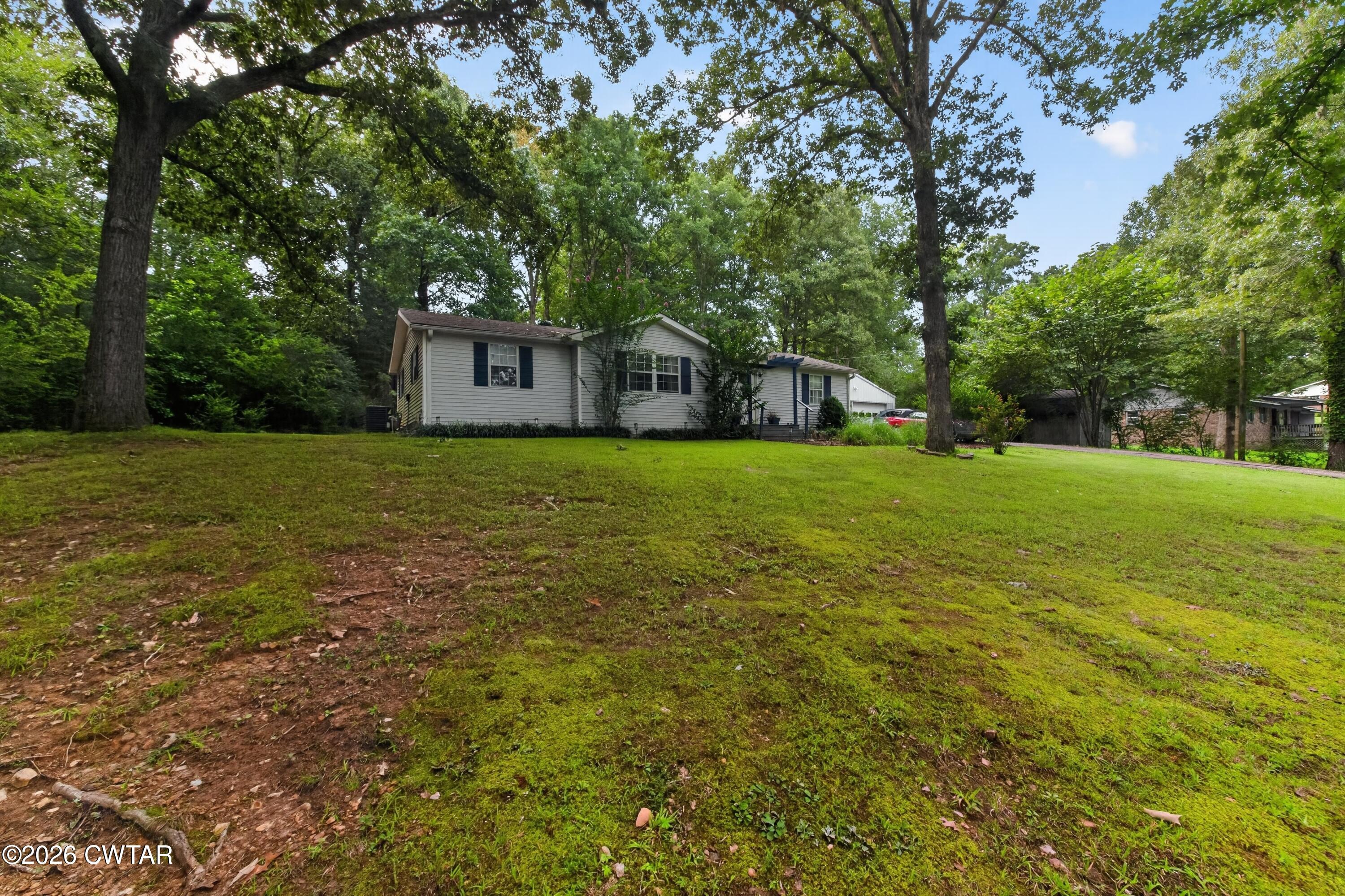 500 Oakville Circle — photo