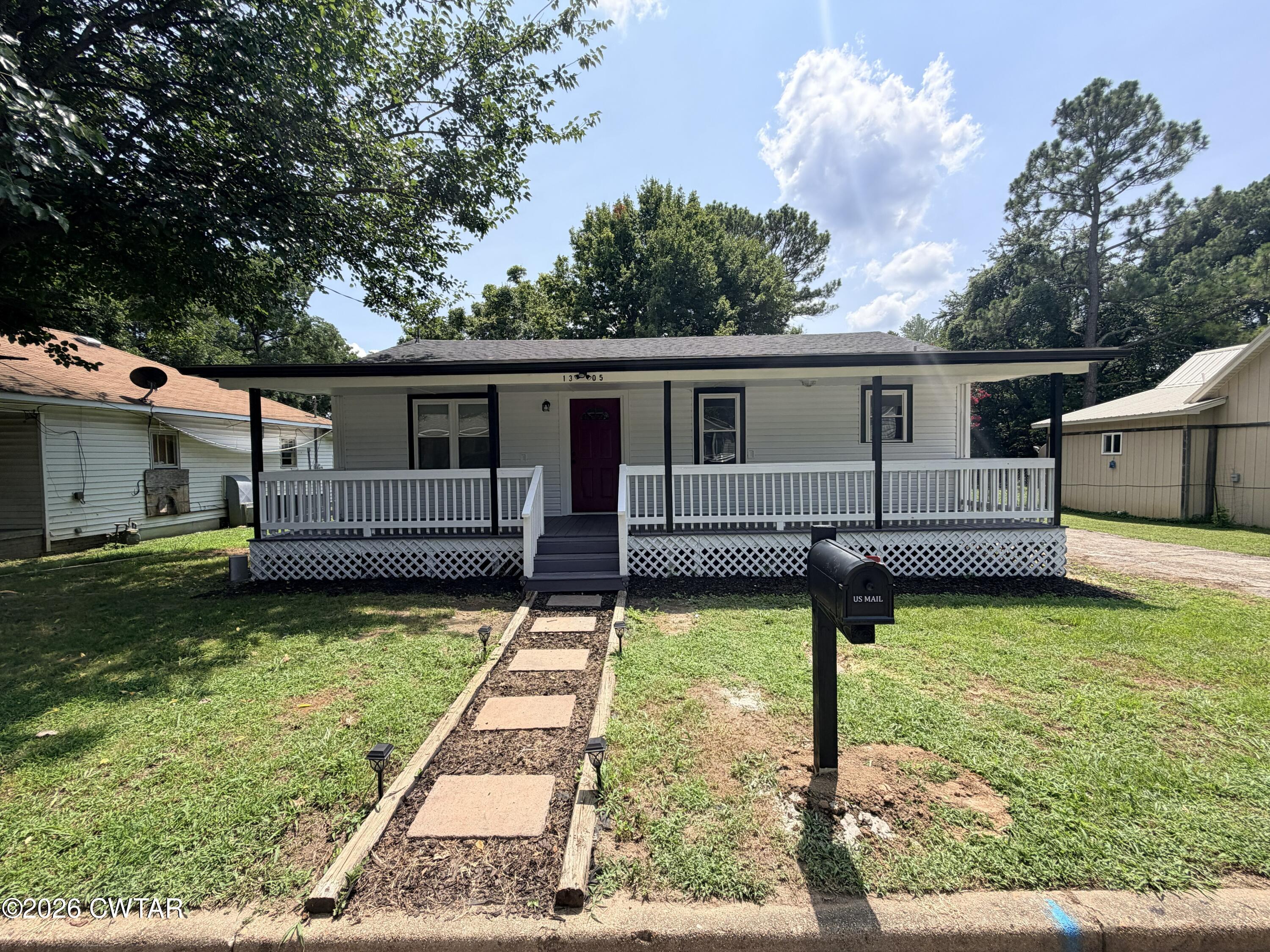 1305 Jones Street — photo