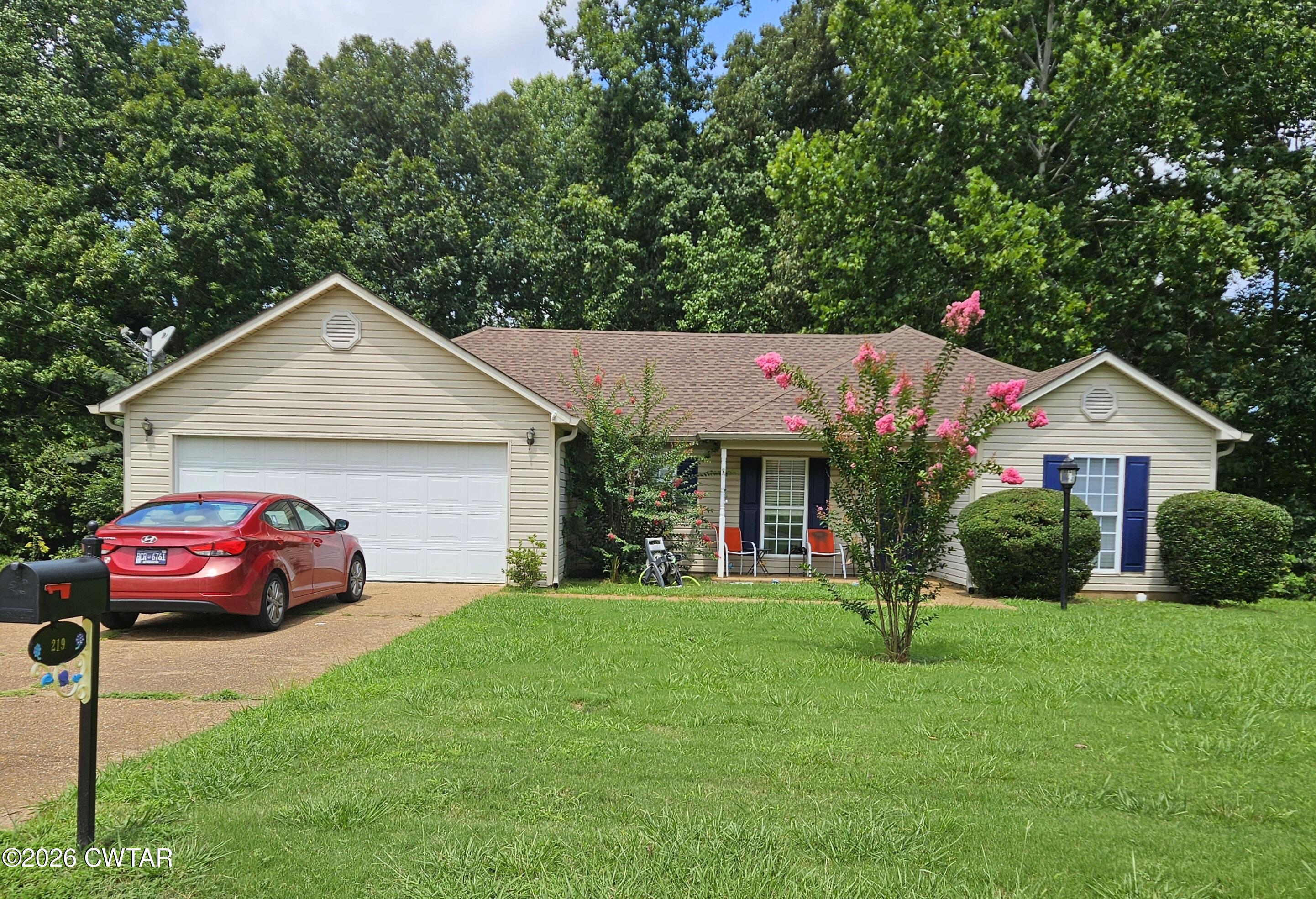 219 Bent Oaks Drive — photo