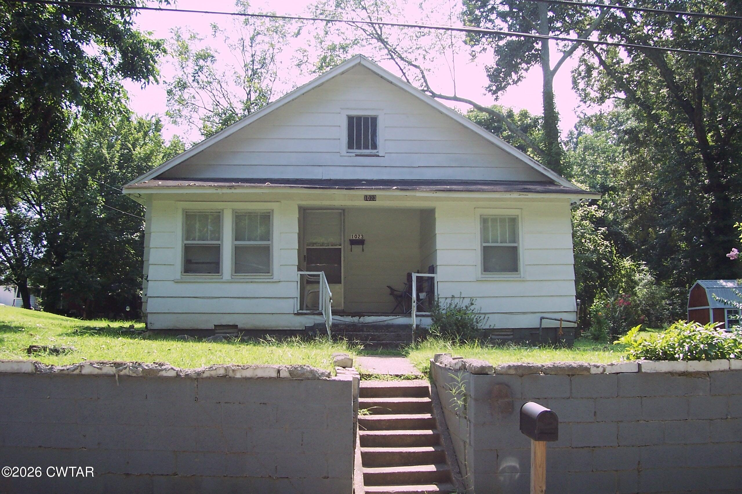 1023 Creswell Street — photo