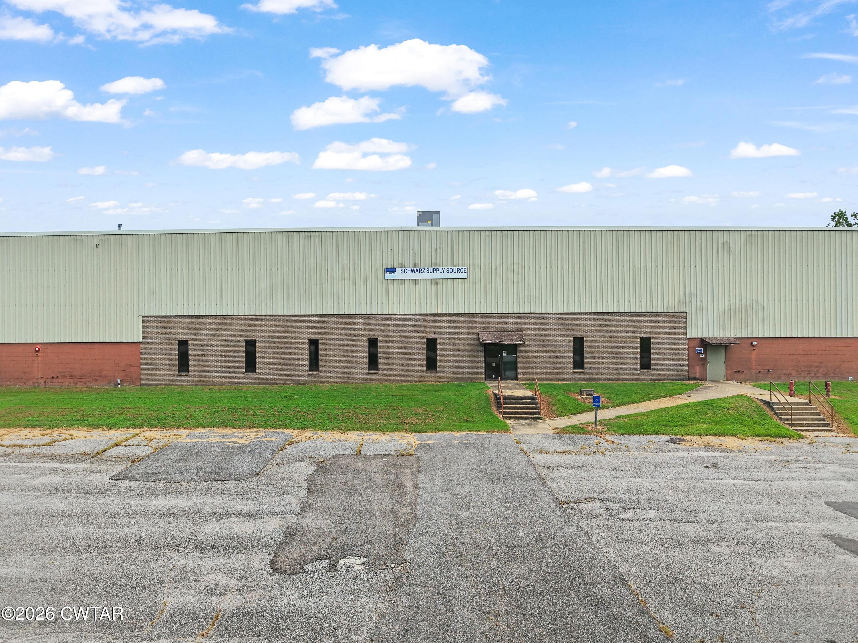 479 Swanson Drive — photo