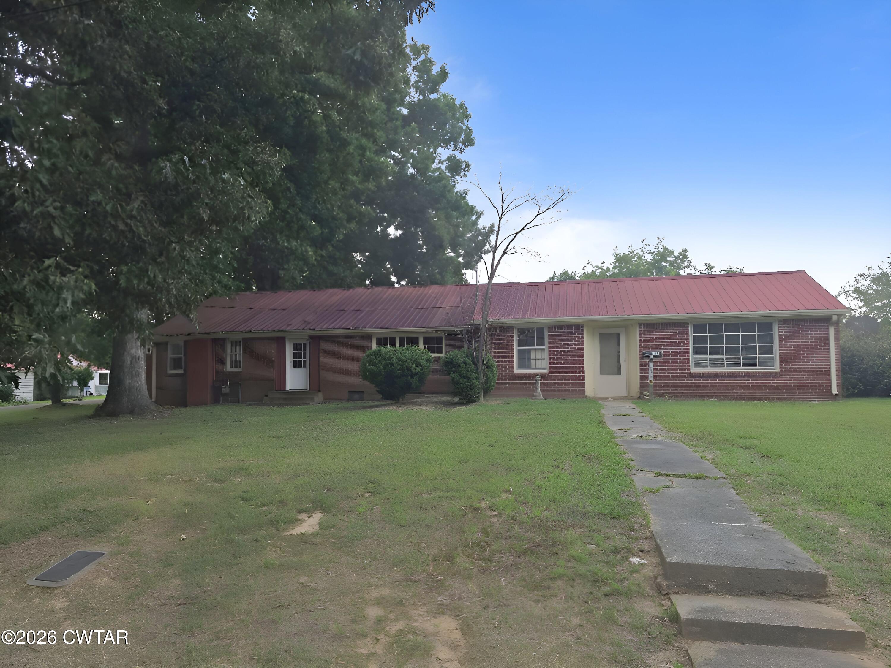 135 Christine Street — photo