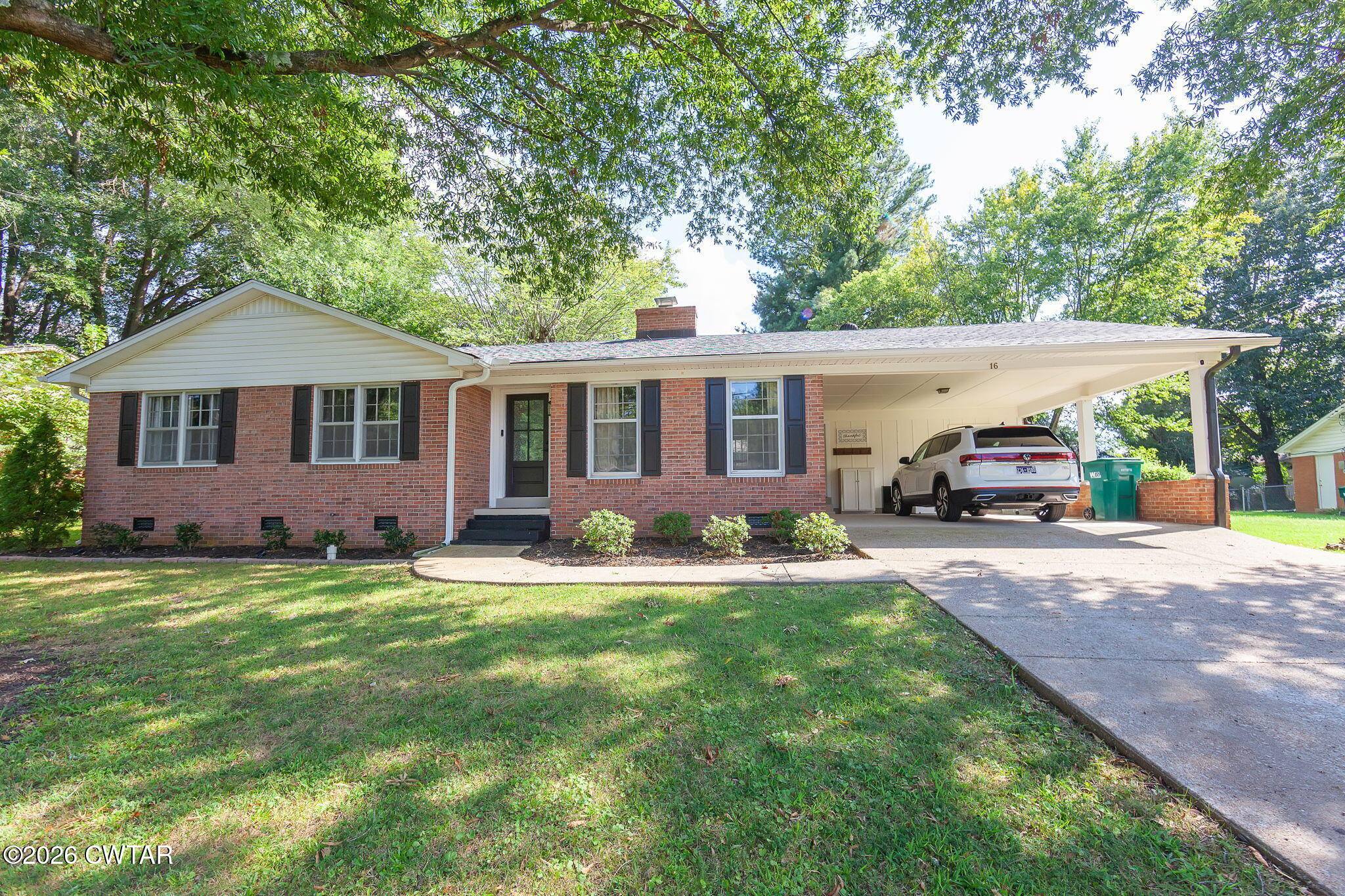 16 Ayers Drive — photo