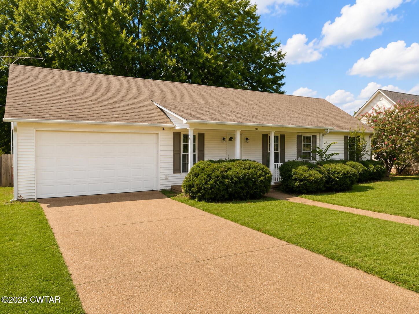 921 Oak View Cove — photo