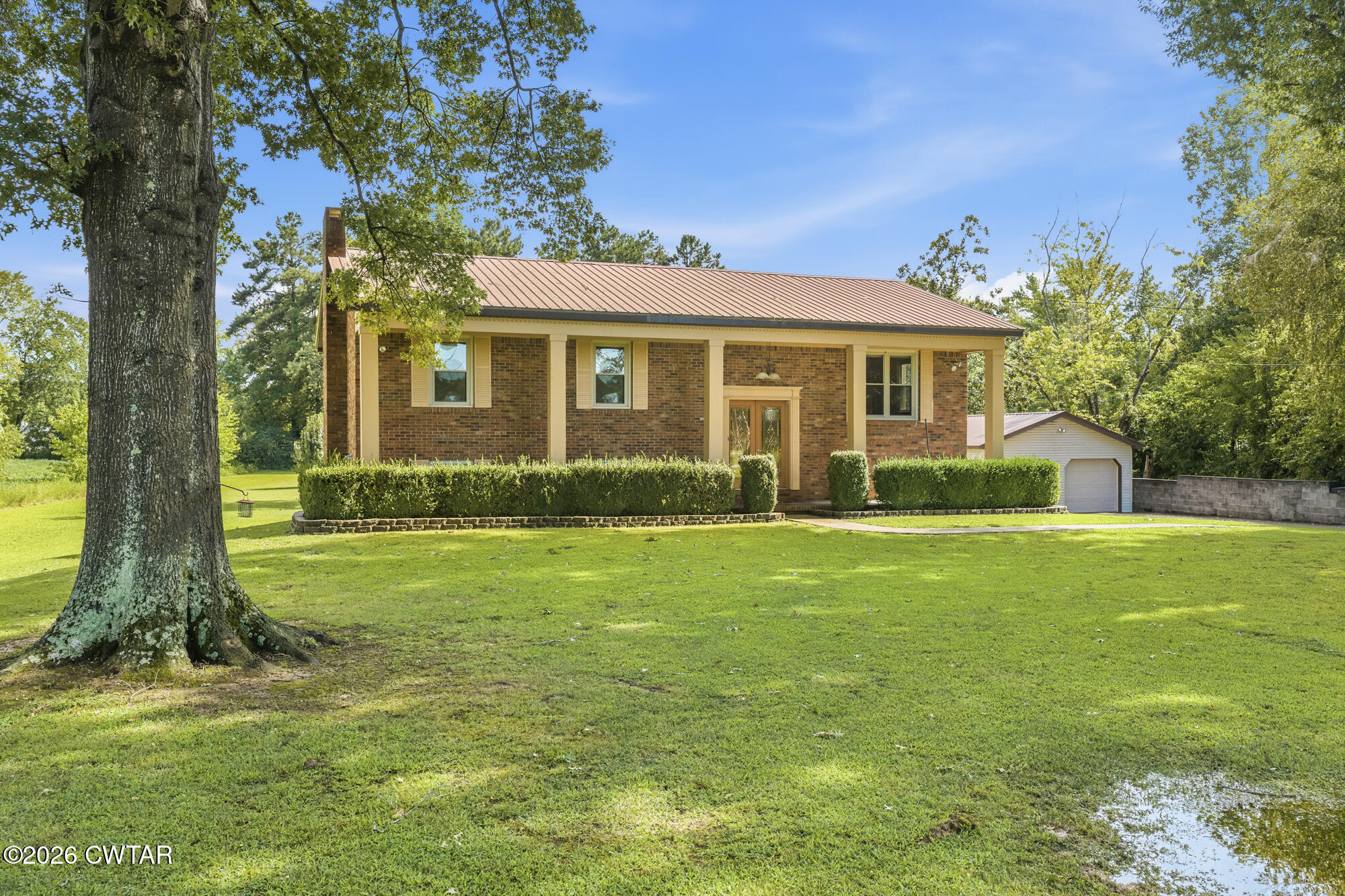 640 Northwood Drive — photo