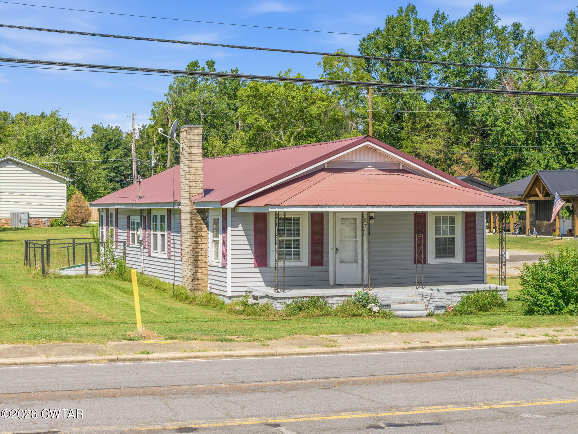 241 N Maple Street — photo
