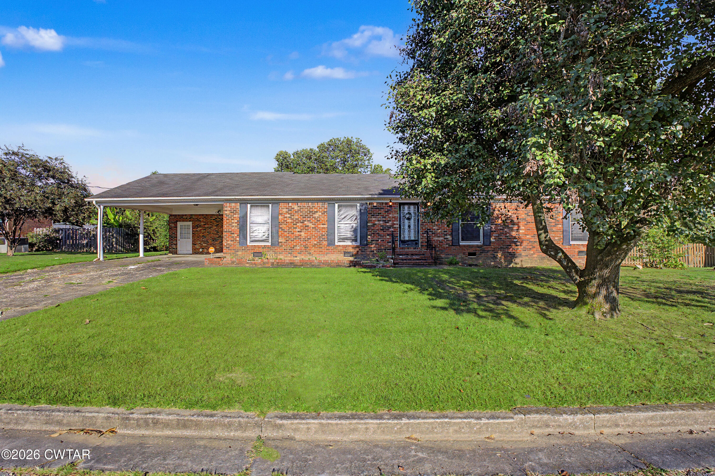 136 Hillcrest Drive — photo