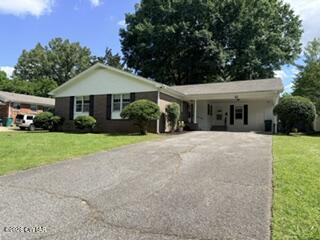 12 Woodmere Drive — photo