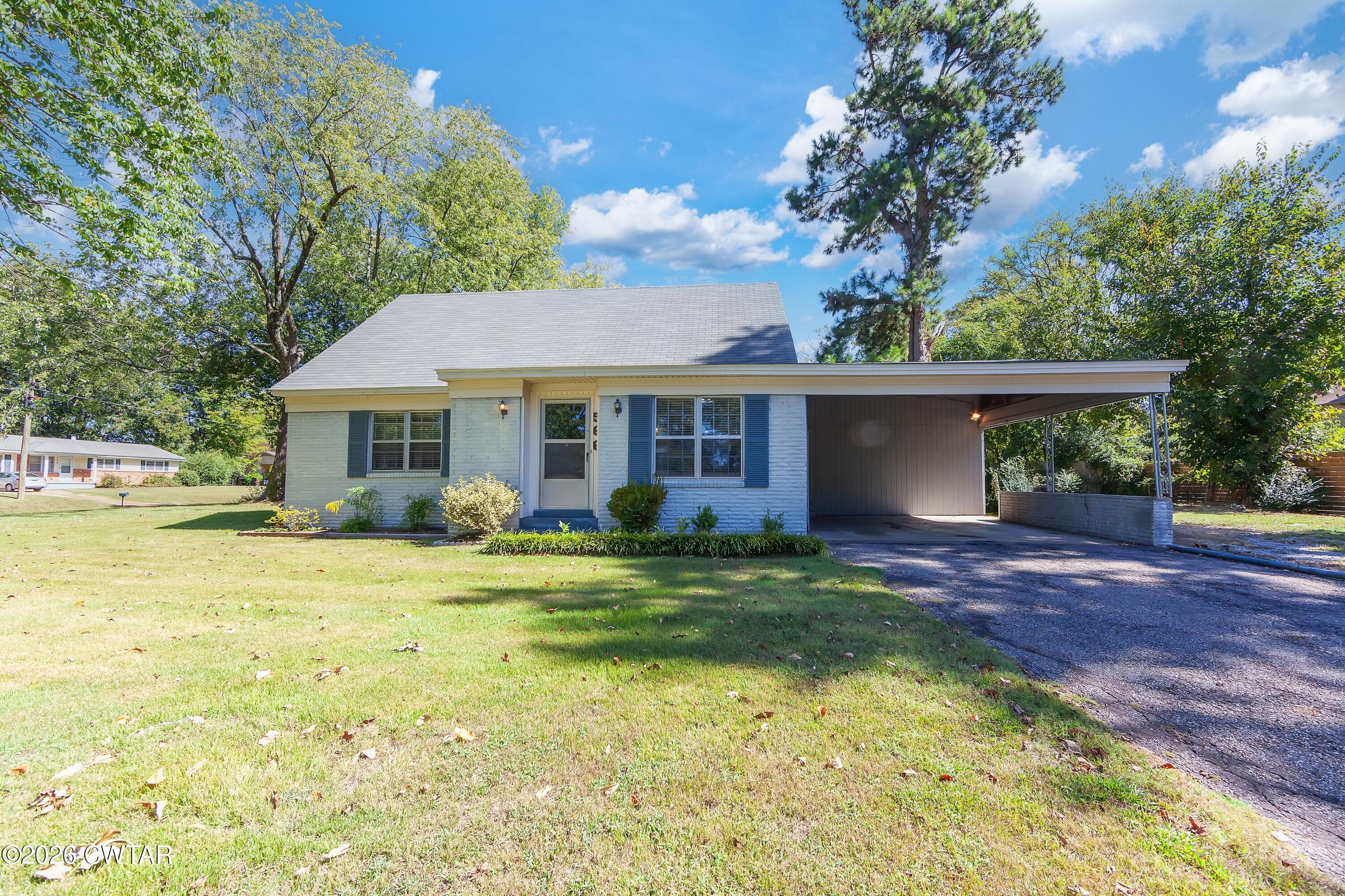566 Pearson Drive — photo