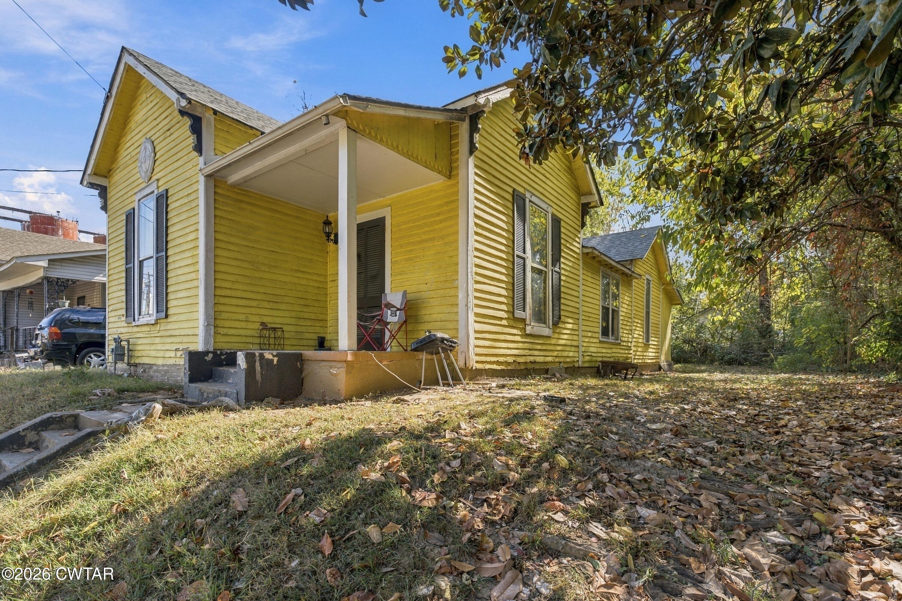 352 Hale Street — photo