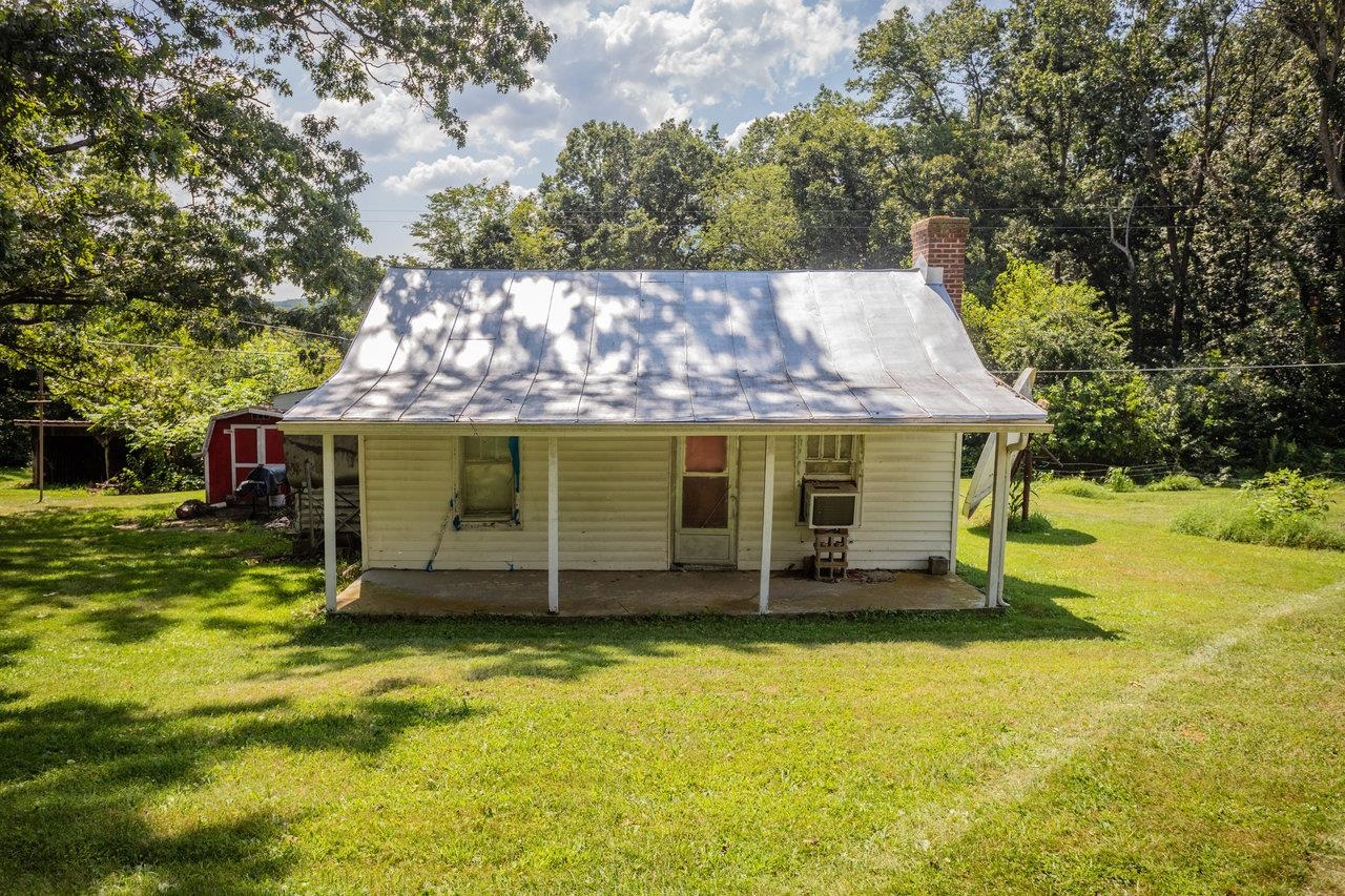 1557 Rinacas Corner Road, Shenandoah, VA 22849 — photo 2