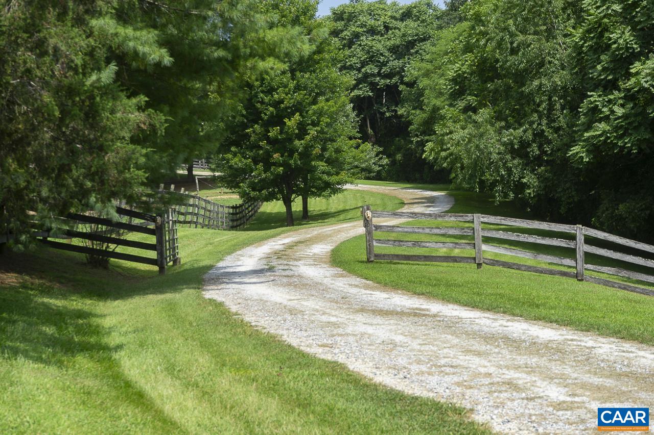 9195 Springwood Road, Buchanan, VA 24066 — photo 3