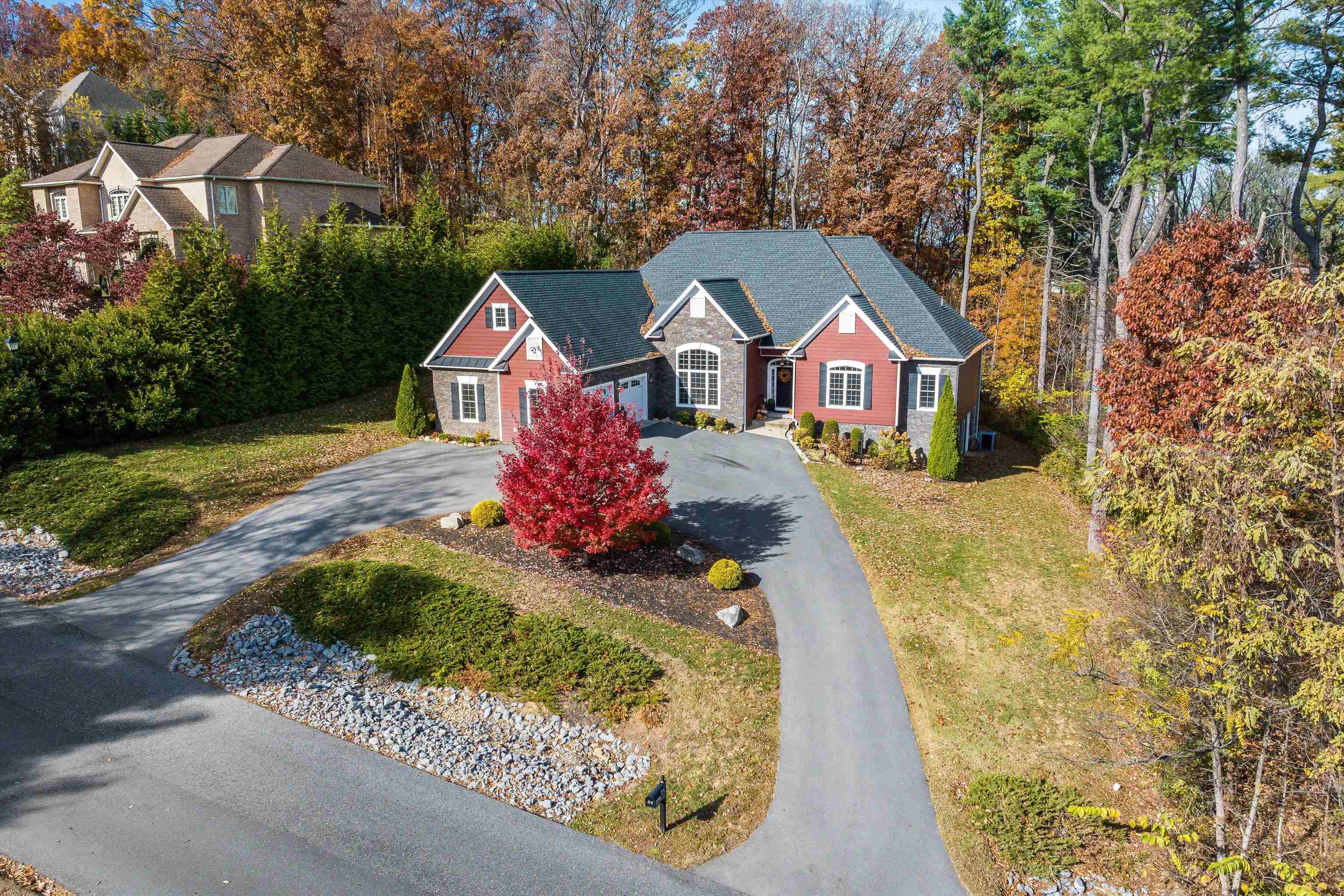 124 Steeplechase Dr — photo