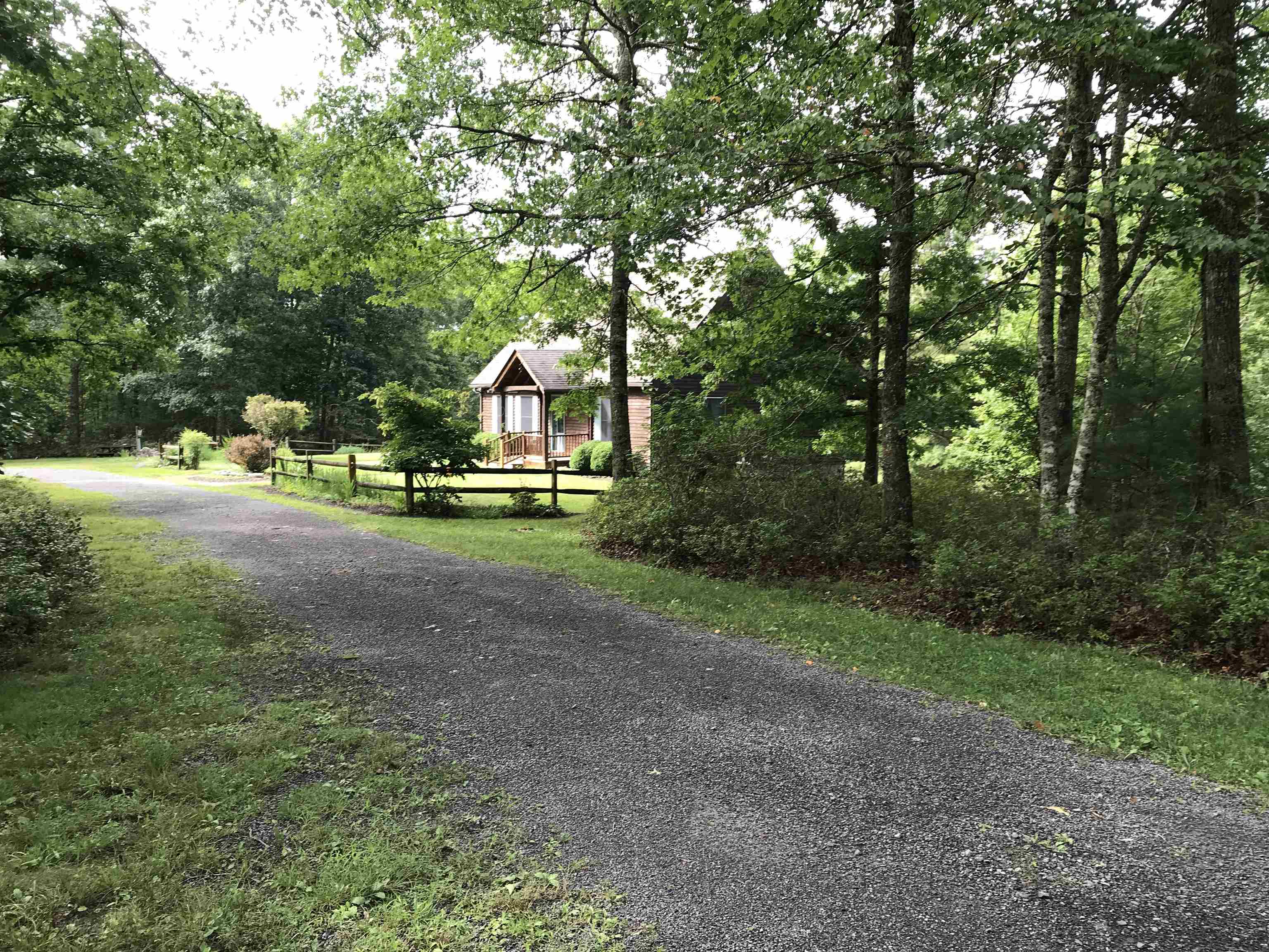 625 Hummingbird Ln — photo