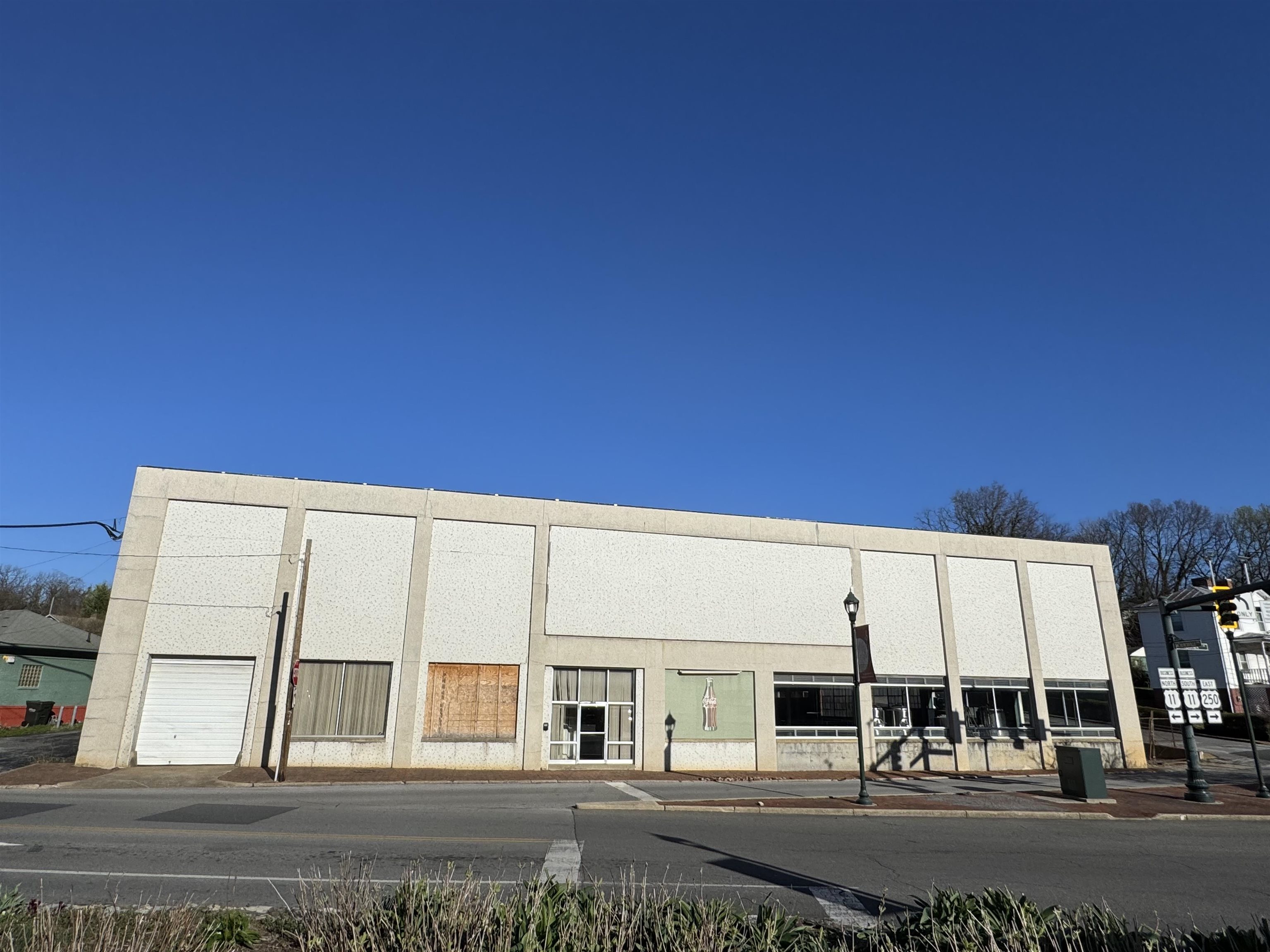 709 N Augusta St — photo