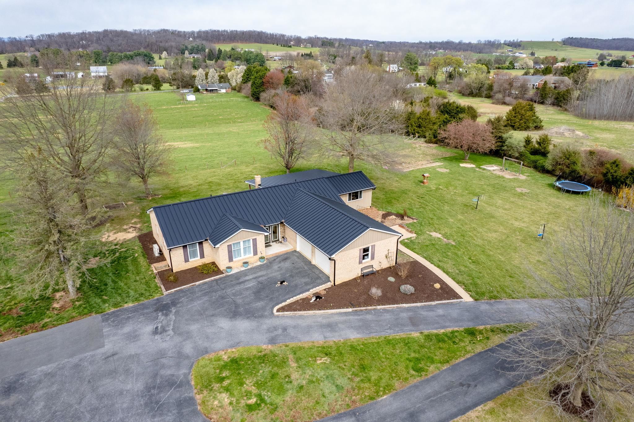 5260 E Timber Ridge Rd — photo