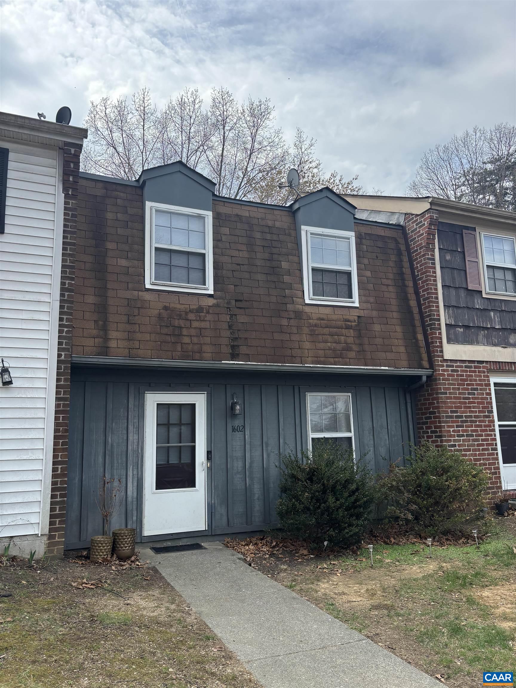 1602 Townwood Ct — photo