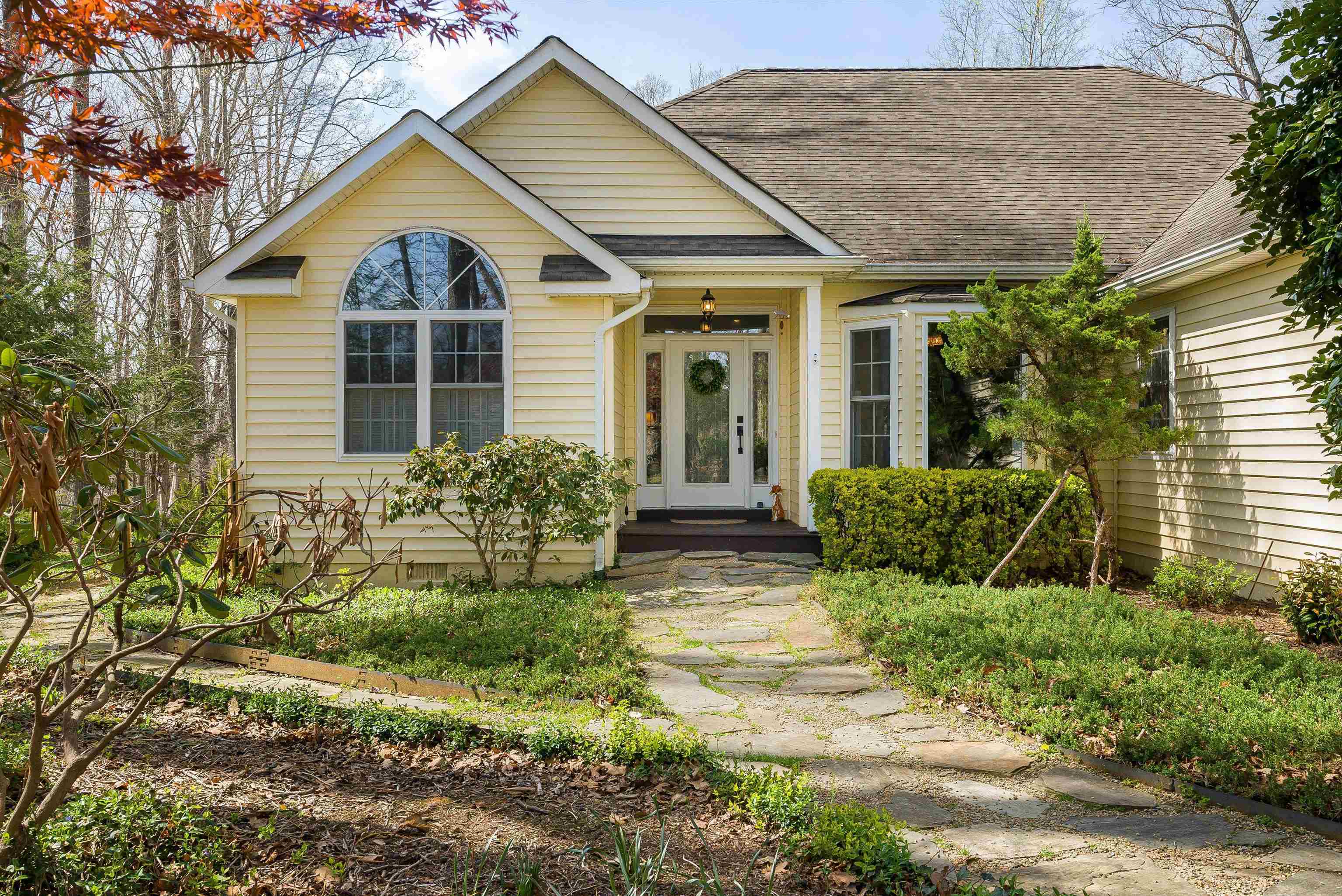 553 Hidden Valleys Rd — photo