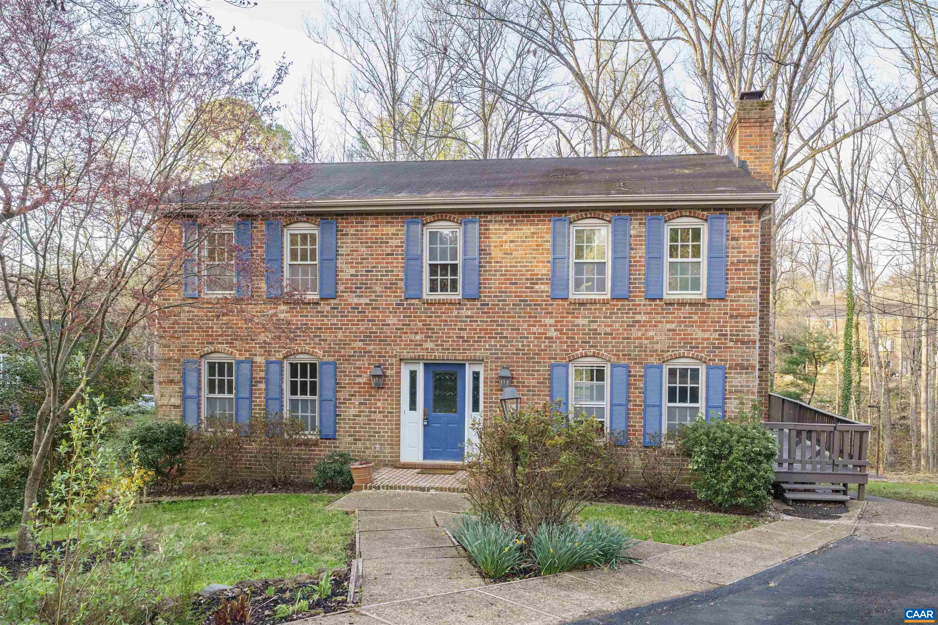 104 Smithfield Ct — photo