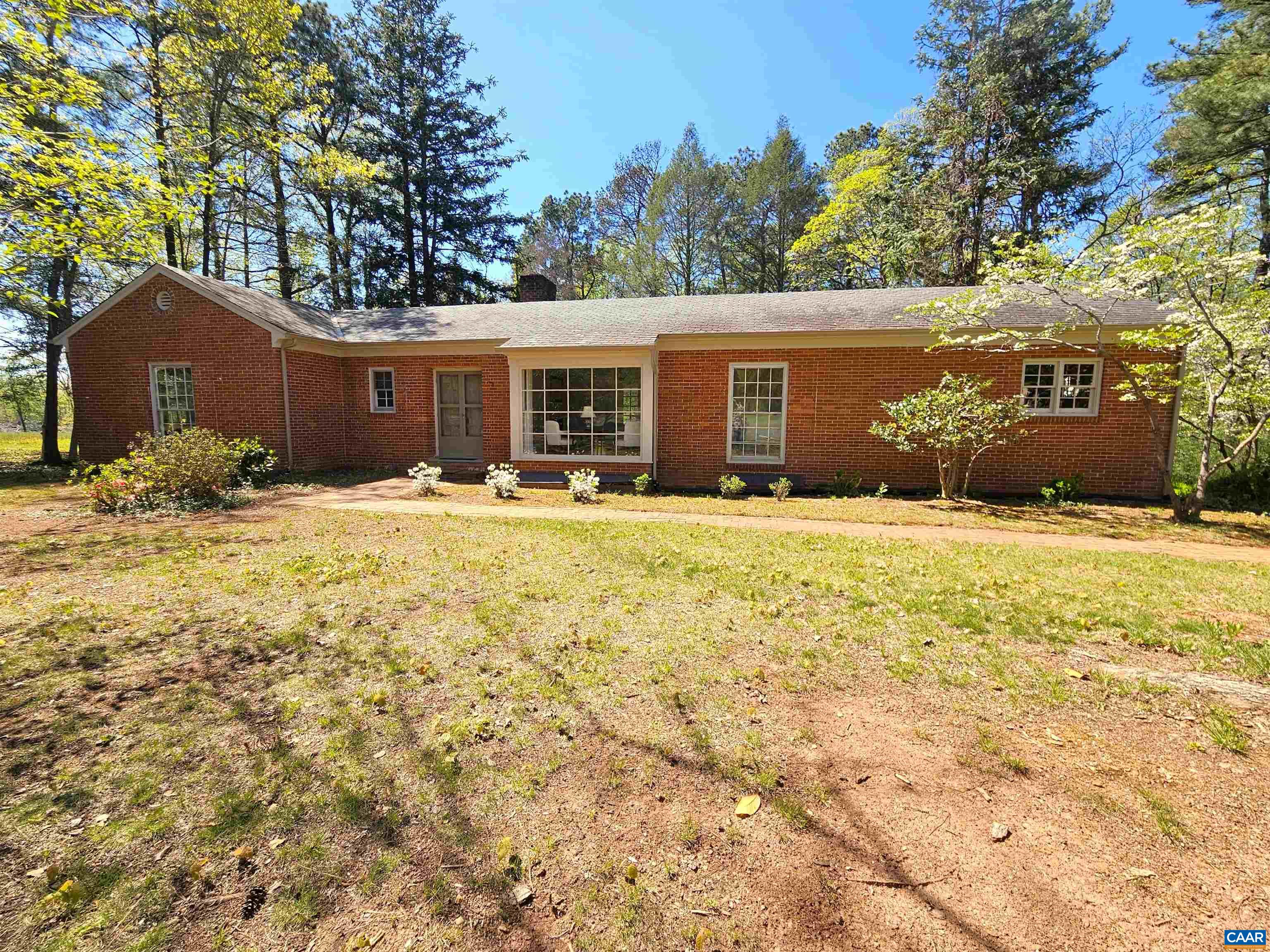 3271 Rosney Rd — photo