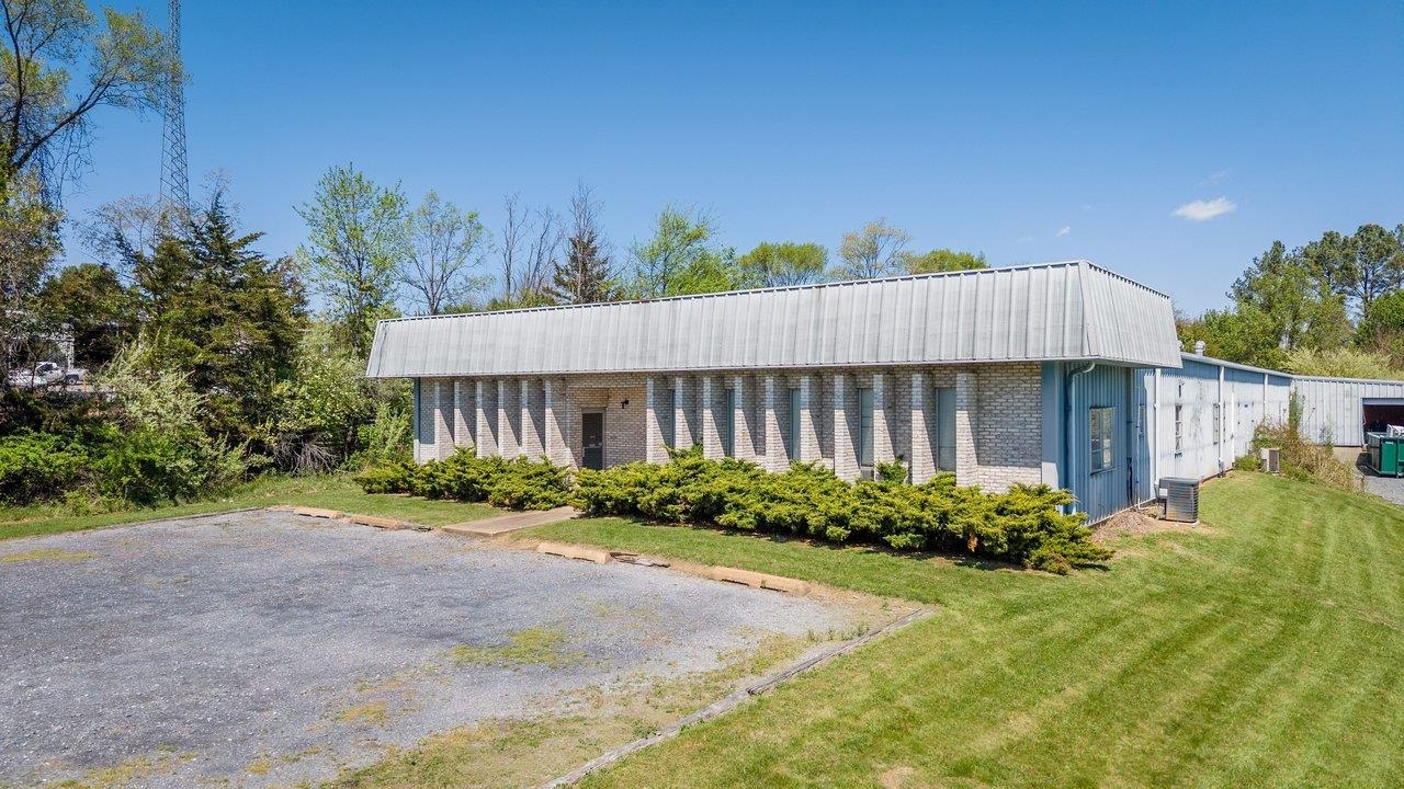 52 Mid Valley Ln — photo
