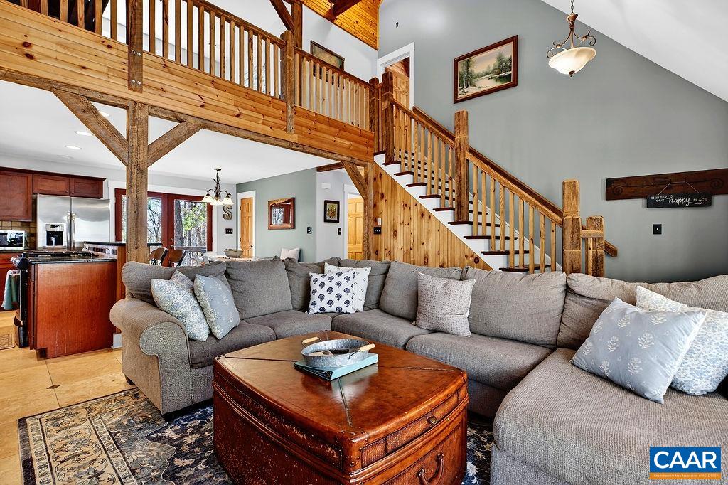 952 Blue Ridge Dr — photo